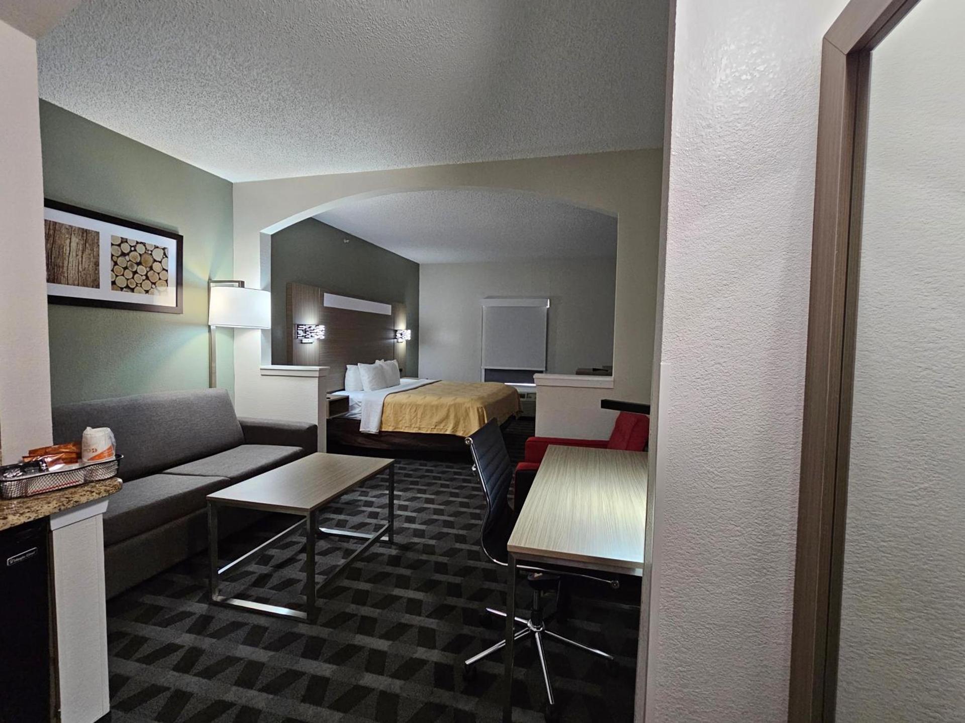 Quality Inn & Suites Irving DFW Airport South photo 63