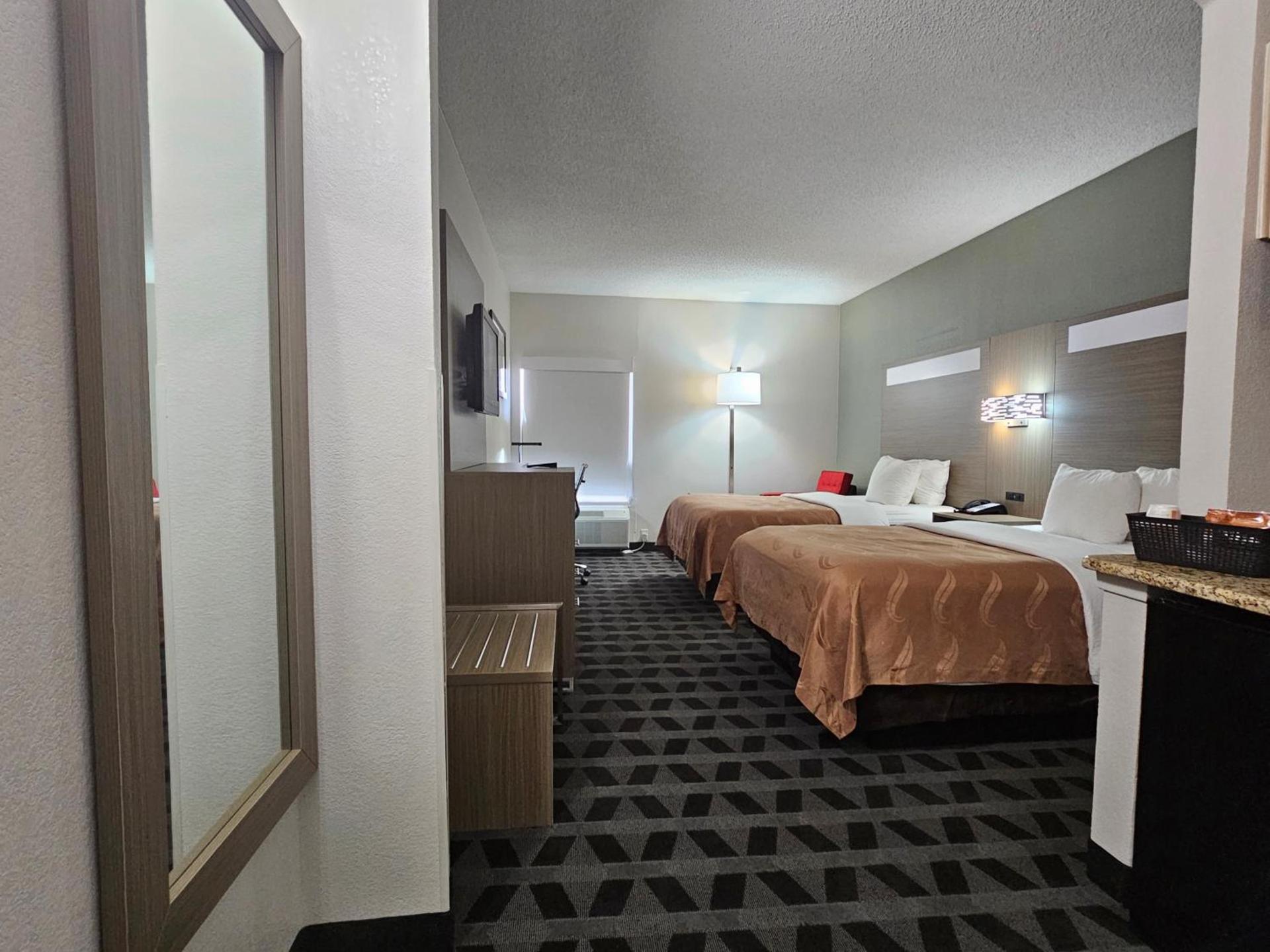 Quality Inn & Suites Irving DFW Airport South photo 56
