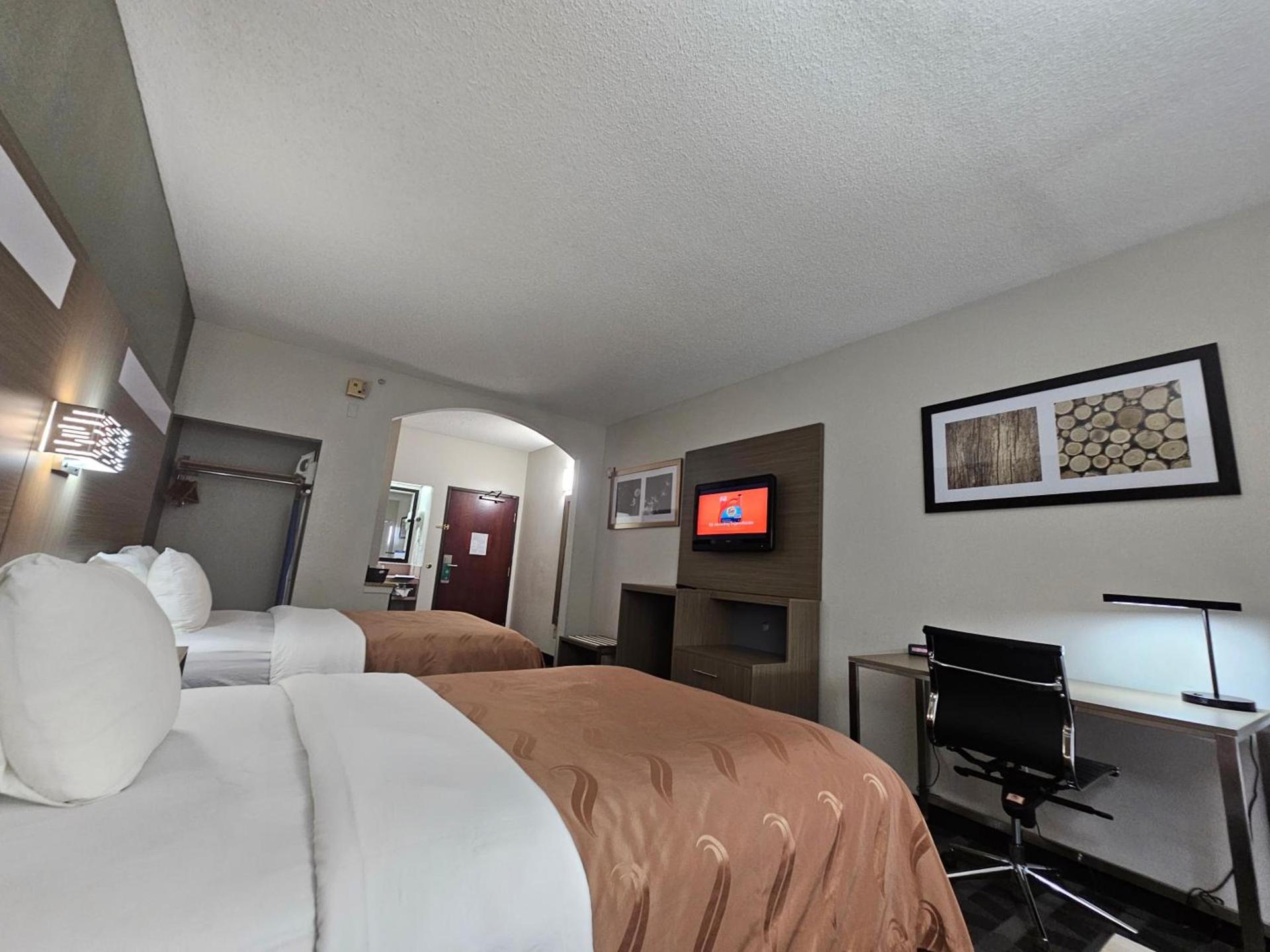 Quality Inn & Suites Irving DFW Airport South photo 55