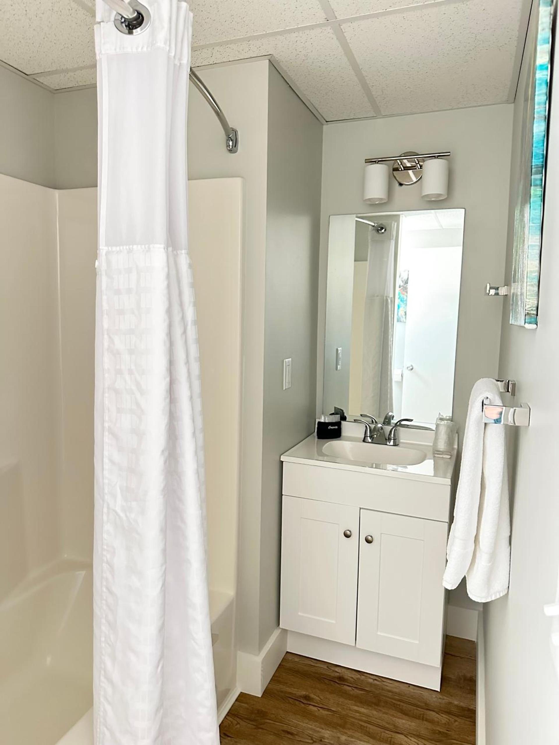 Abellona Inn & Suites photo 44