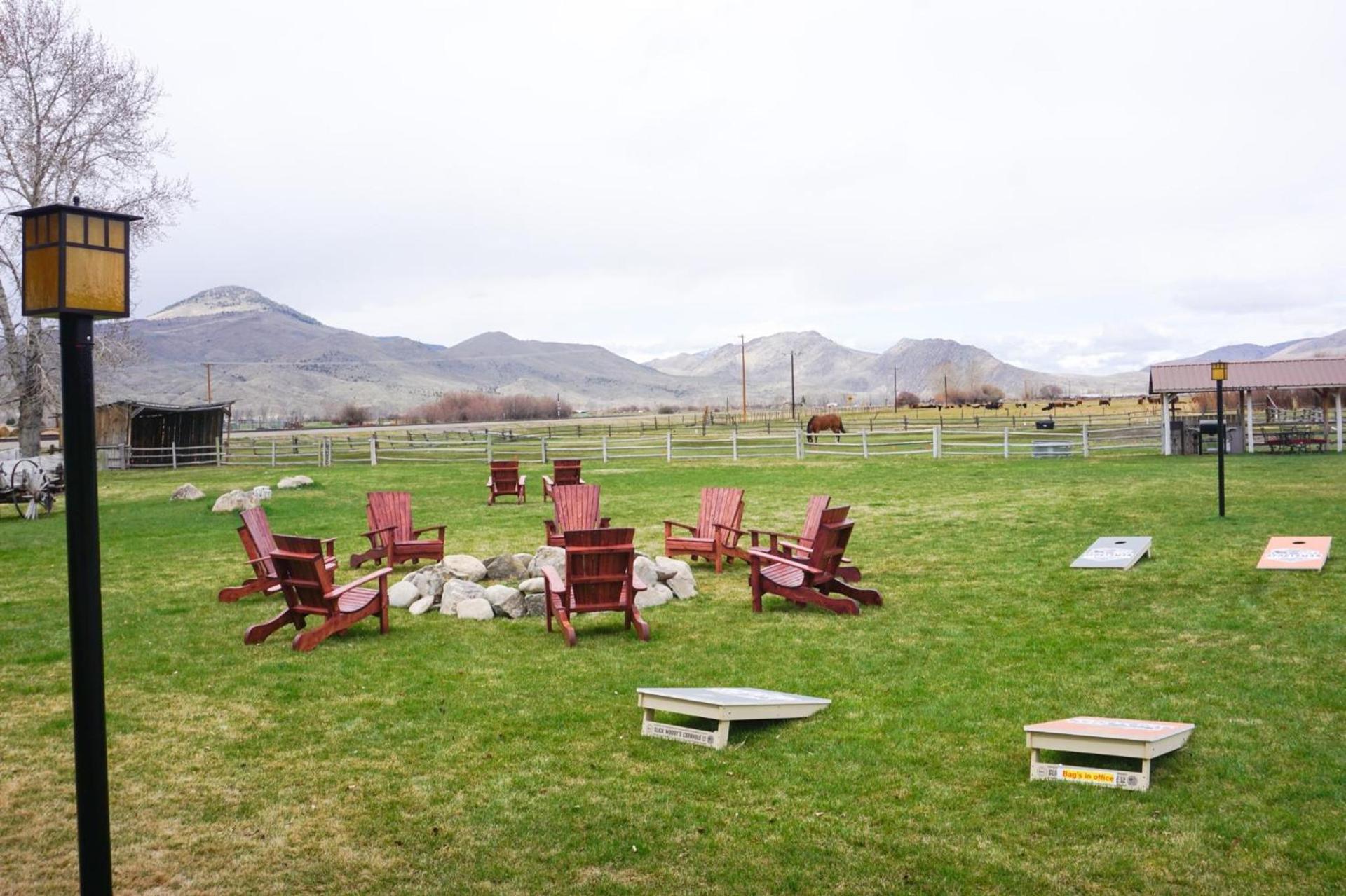 Sportsman Lodge Melrose MT photo 93