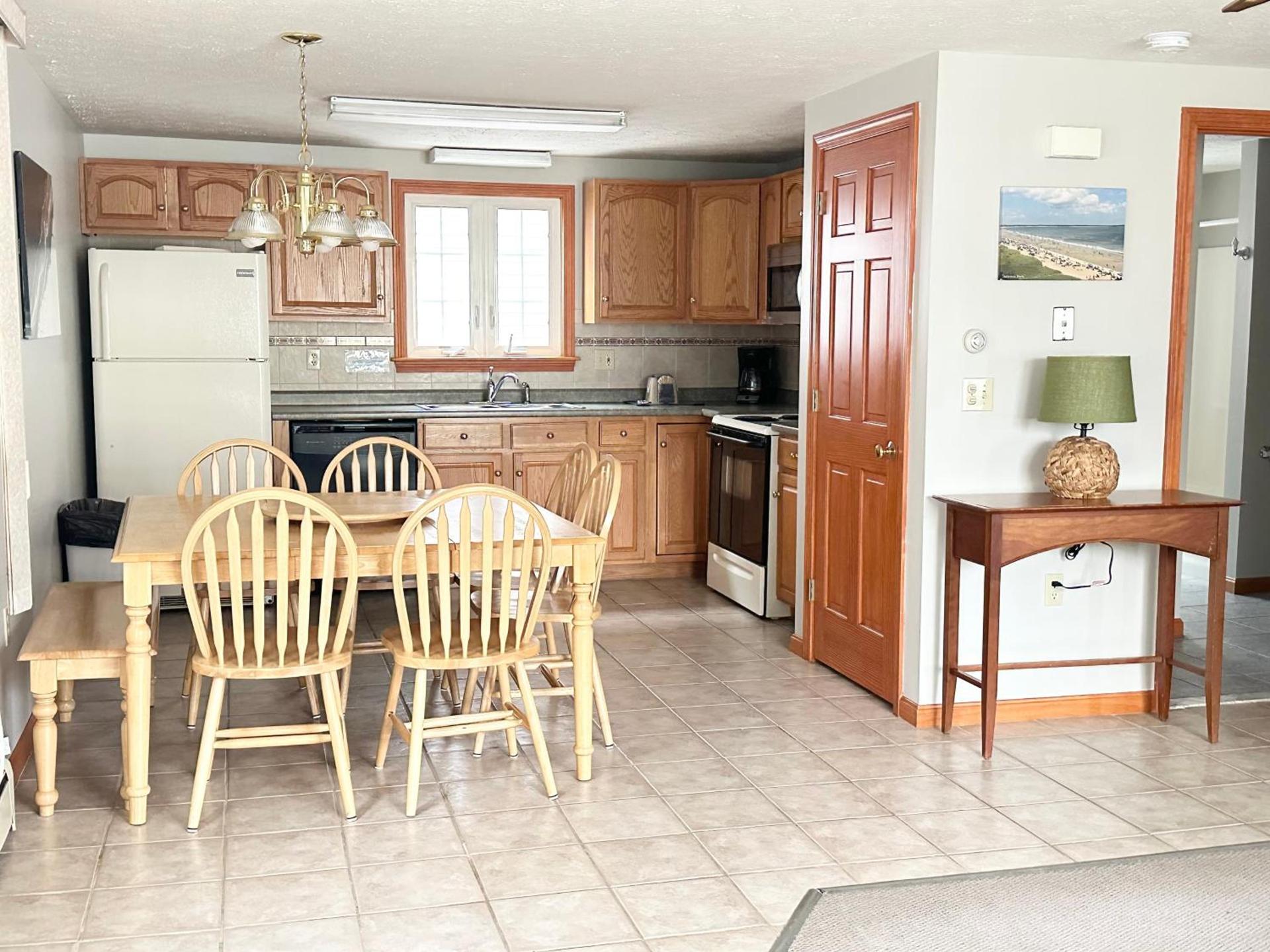 Abellona Inn & Suites photo 15