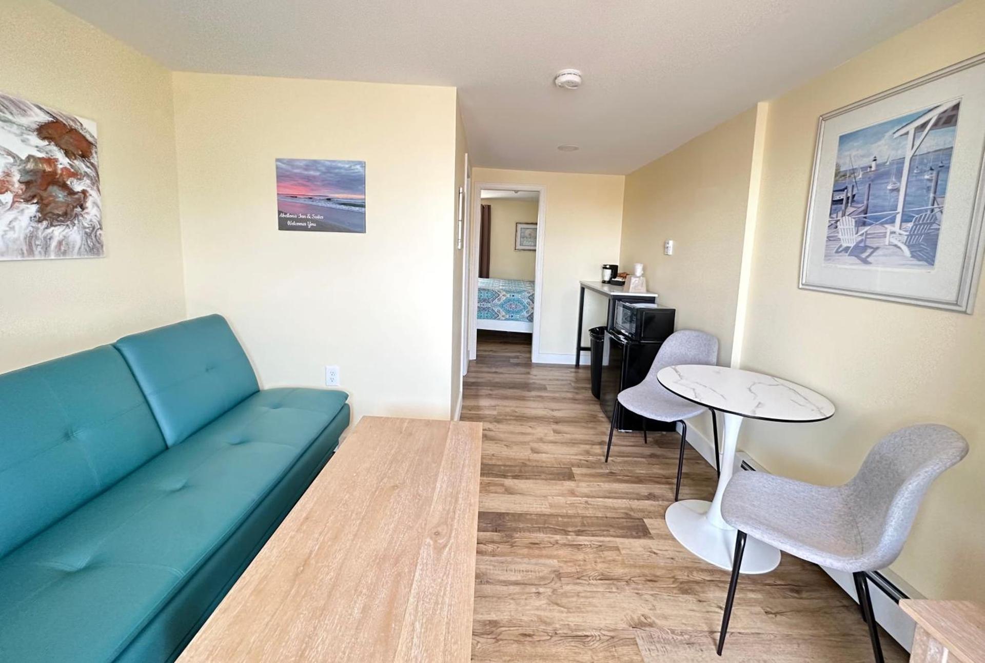 Abellona Inn & Suites photo 42