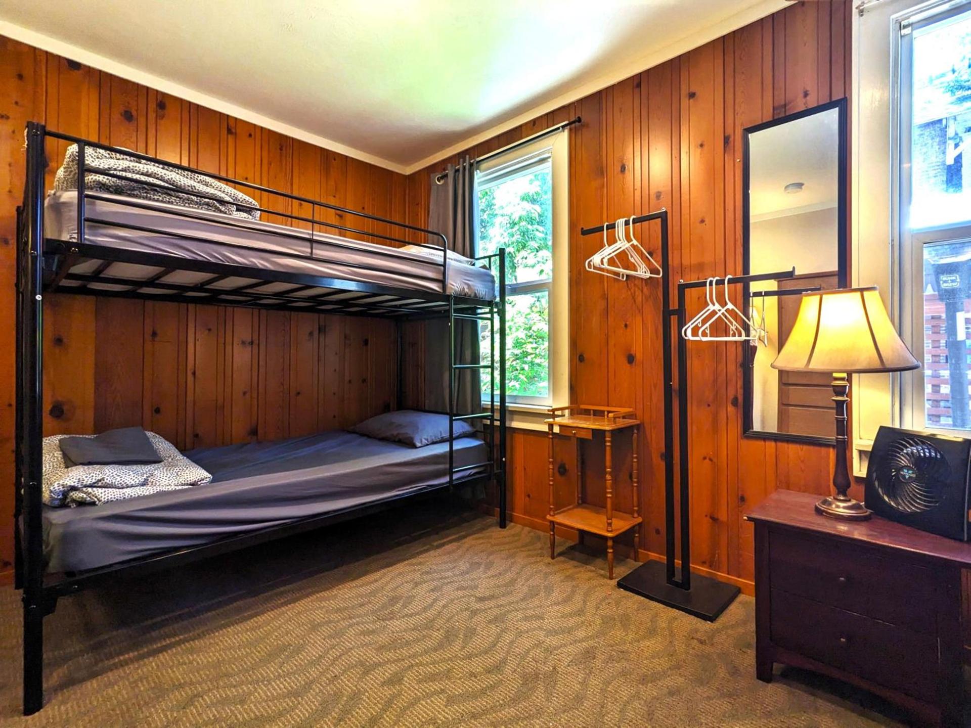 Bunk & Brew Historic Lucas House - Hostel photo 42