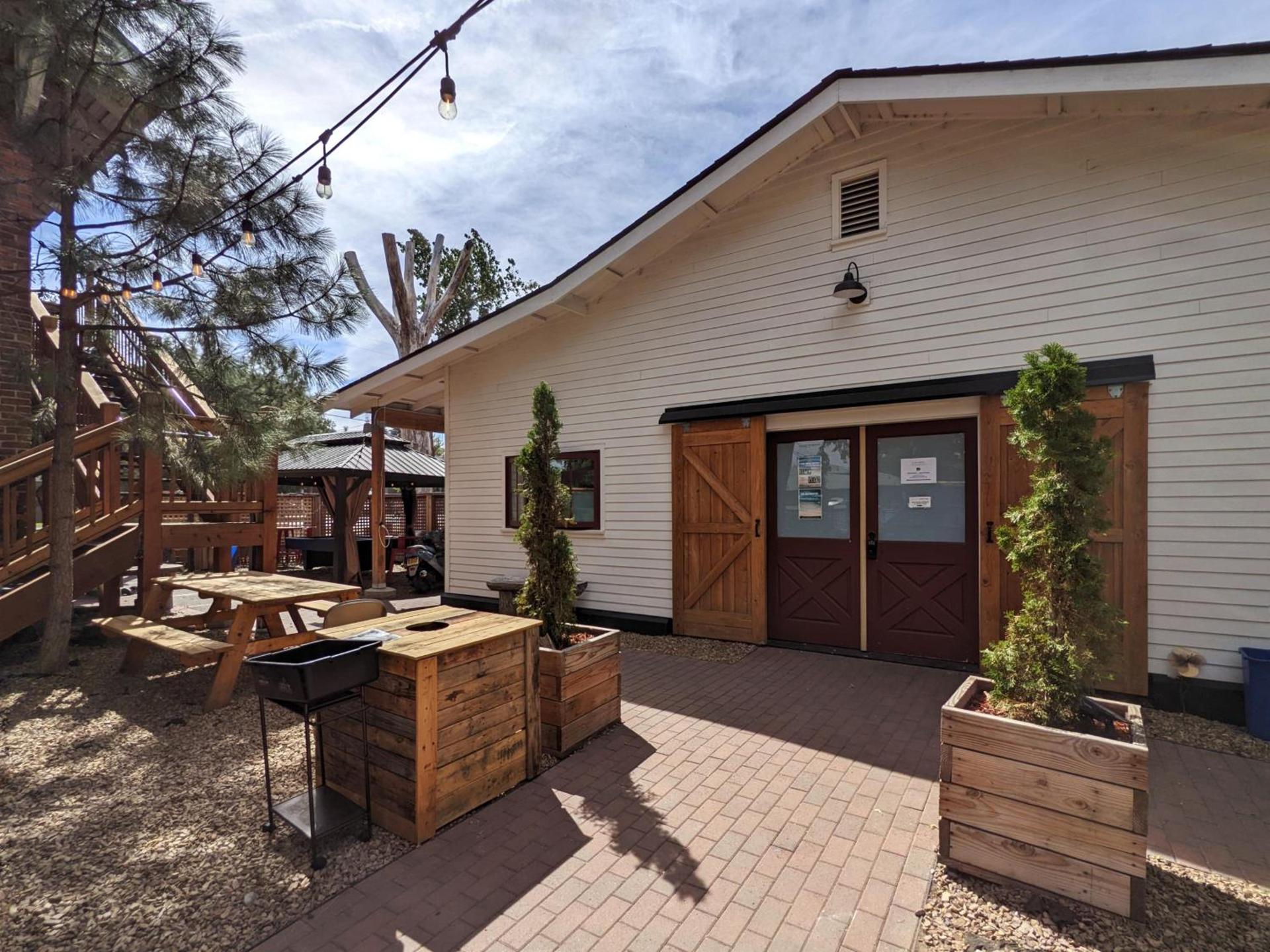 Bunk & Brew Historic Lucas House - Hostel photo 18