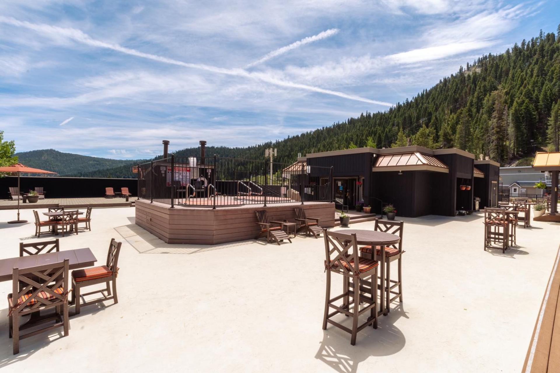 Red Wolf Lodge at Olympic Valley photo 16