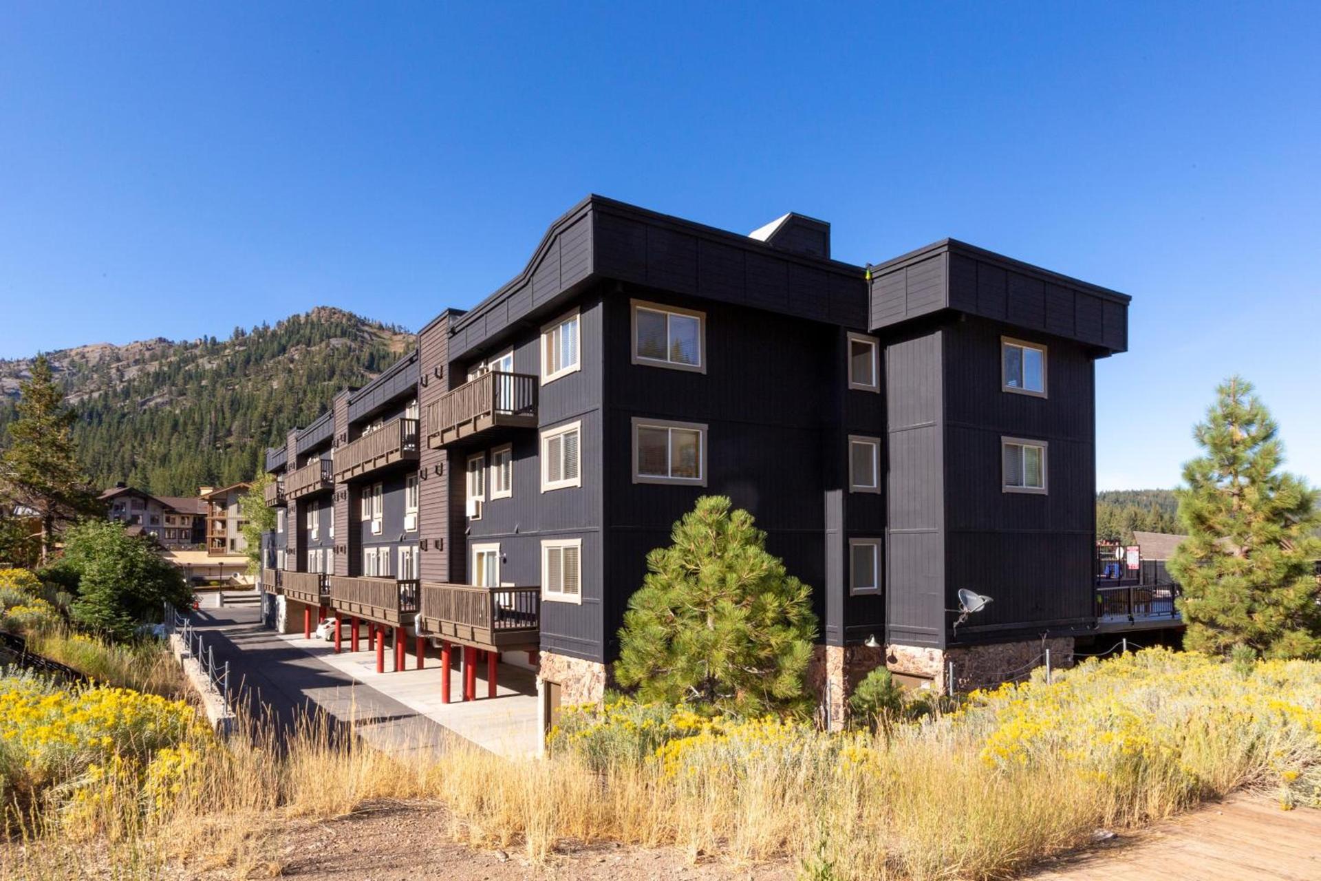 Red Wolf Lodge at Olympic Valley photo 21