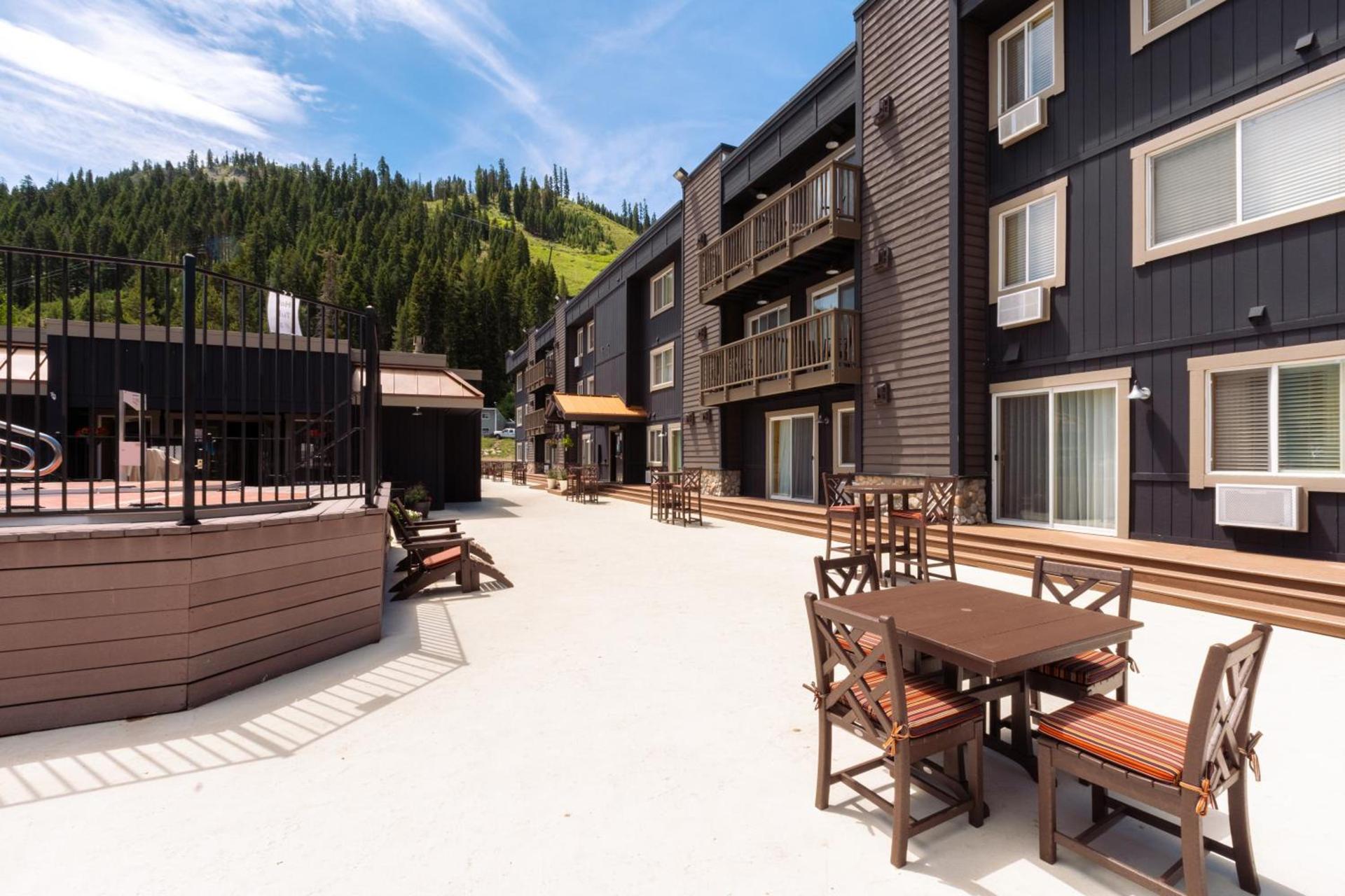 Red Wolf Lodge at Olympic Valley photo 20