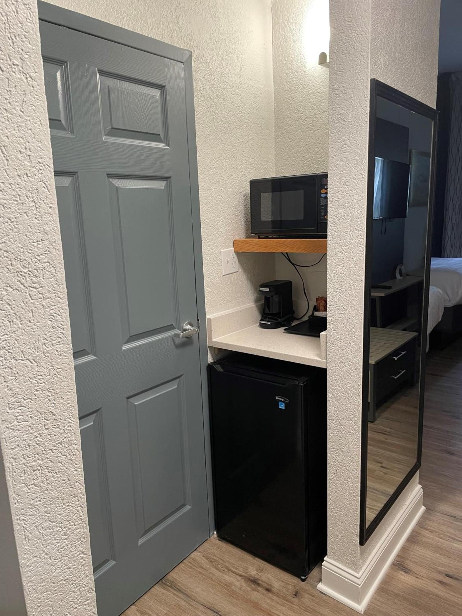 Wingate by Wyndham Savannah Gateway photo 22