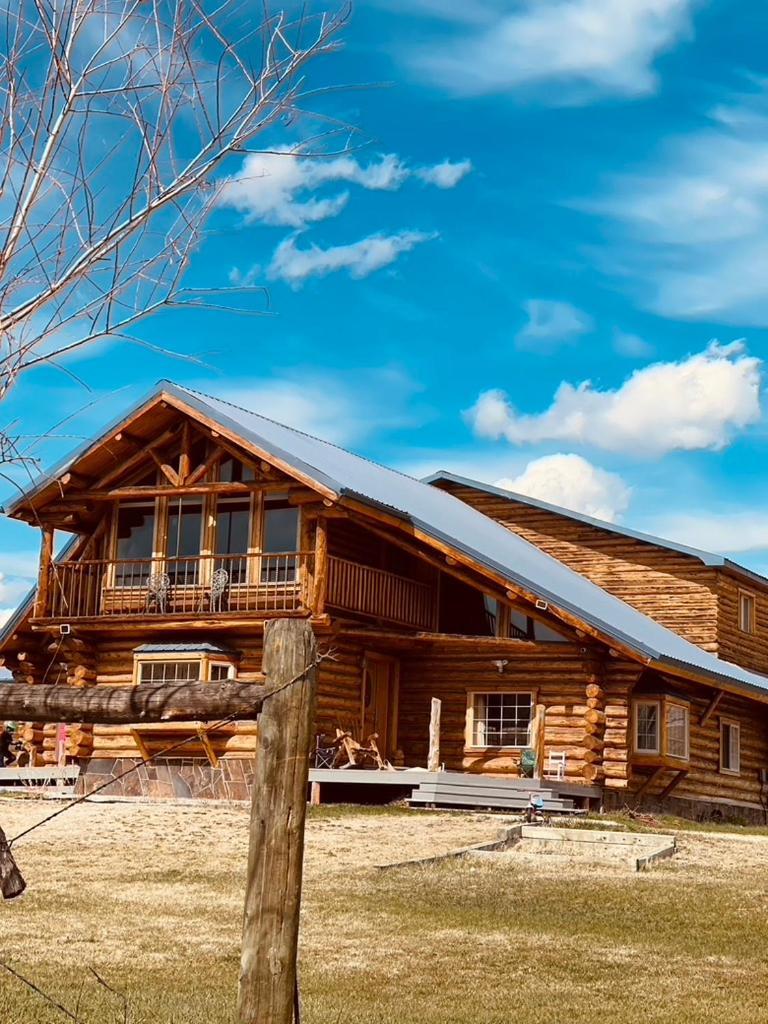 Sportsman Lodge Melrose MT photo 4