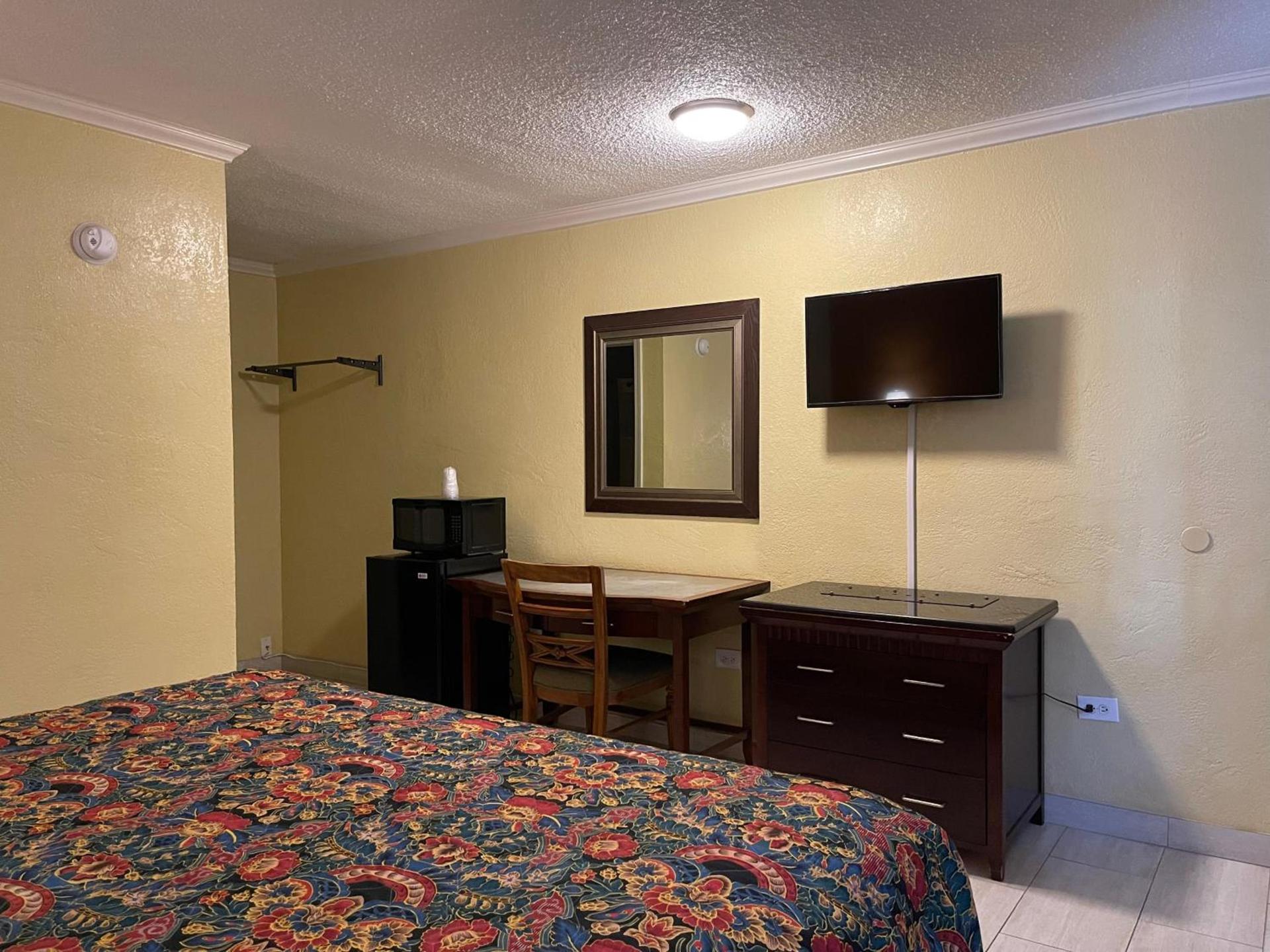 Kings Rest Motel photo 14