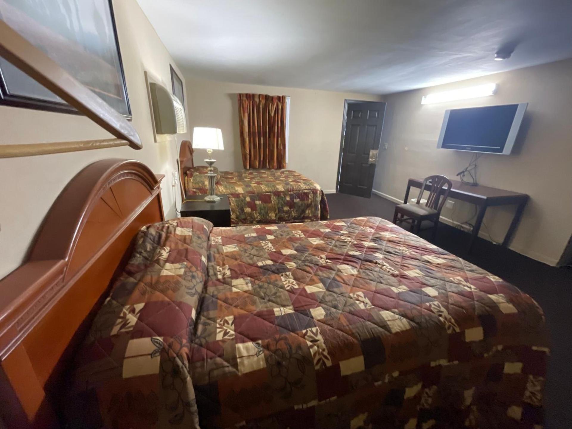 Pennswoods Inn photo 56