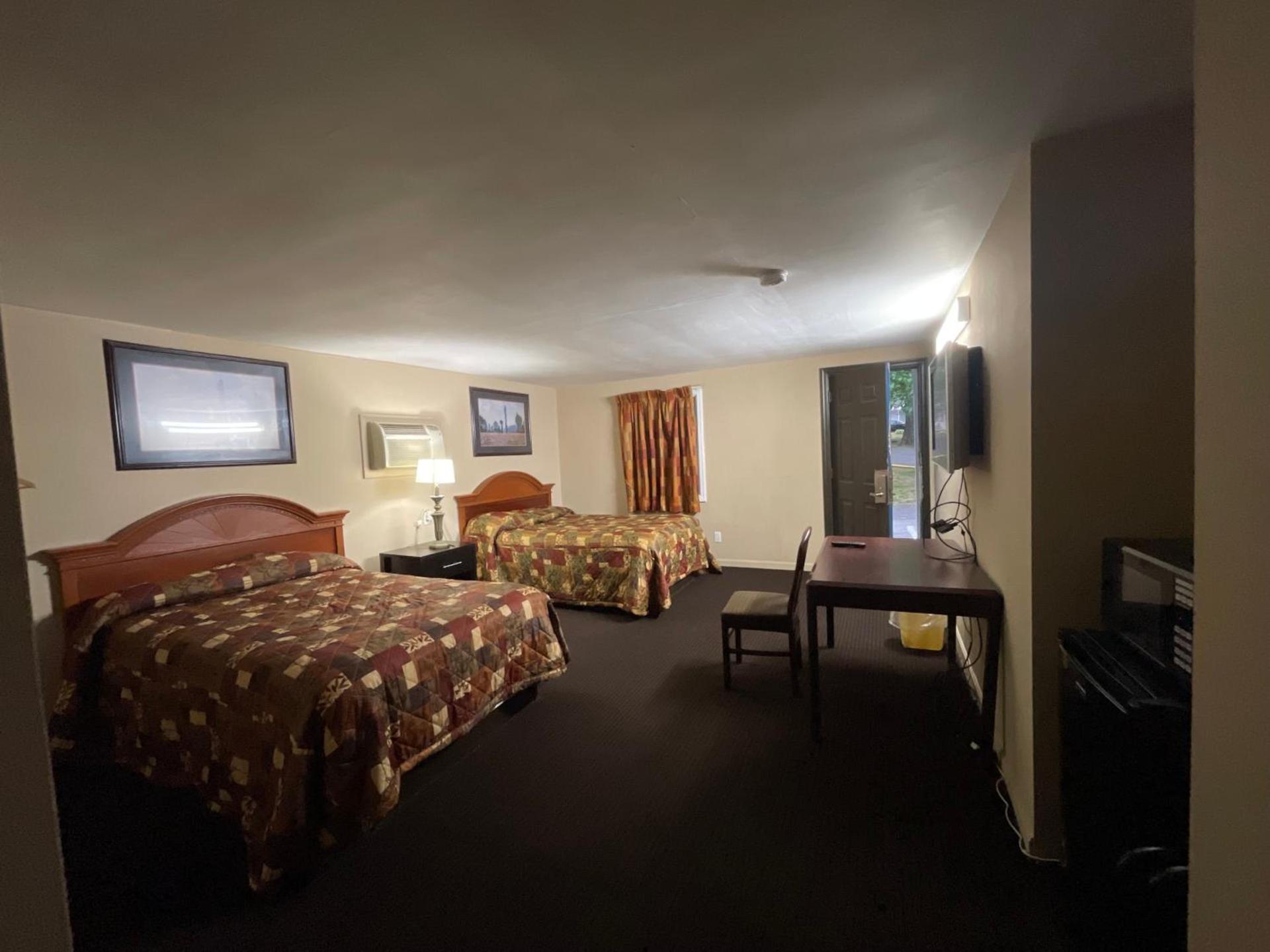 Pennswoods Inn photo 58