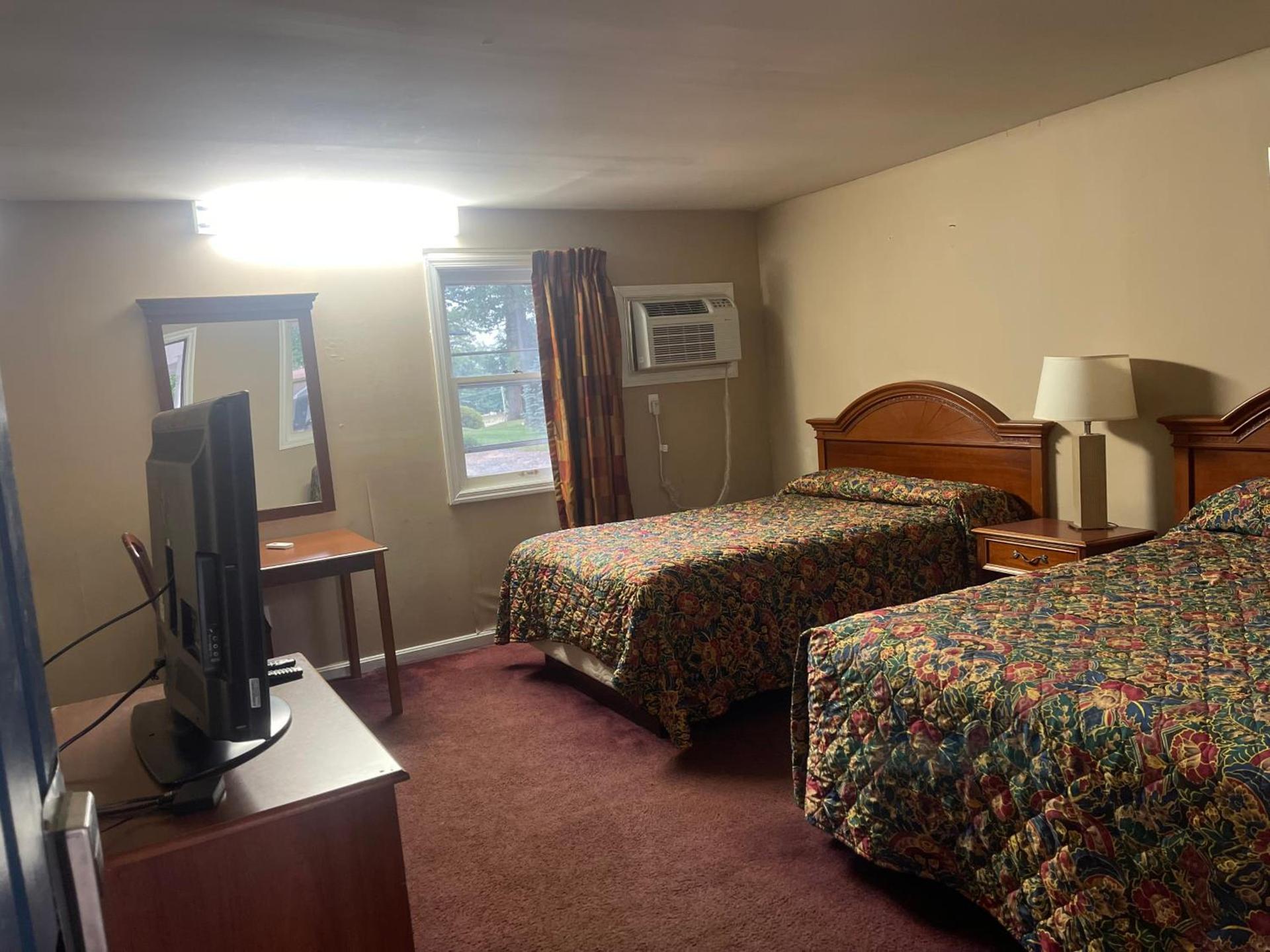 Pennswoods Inn photo 23