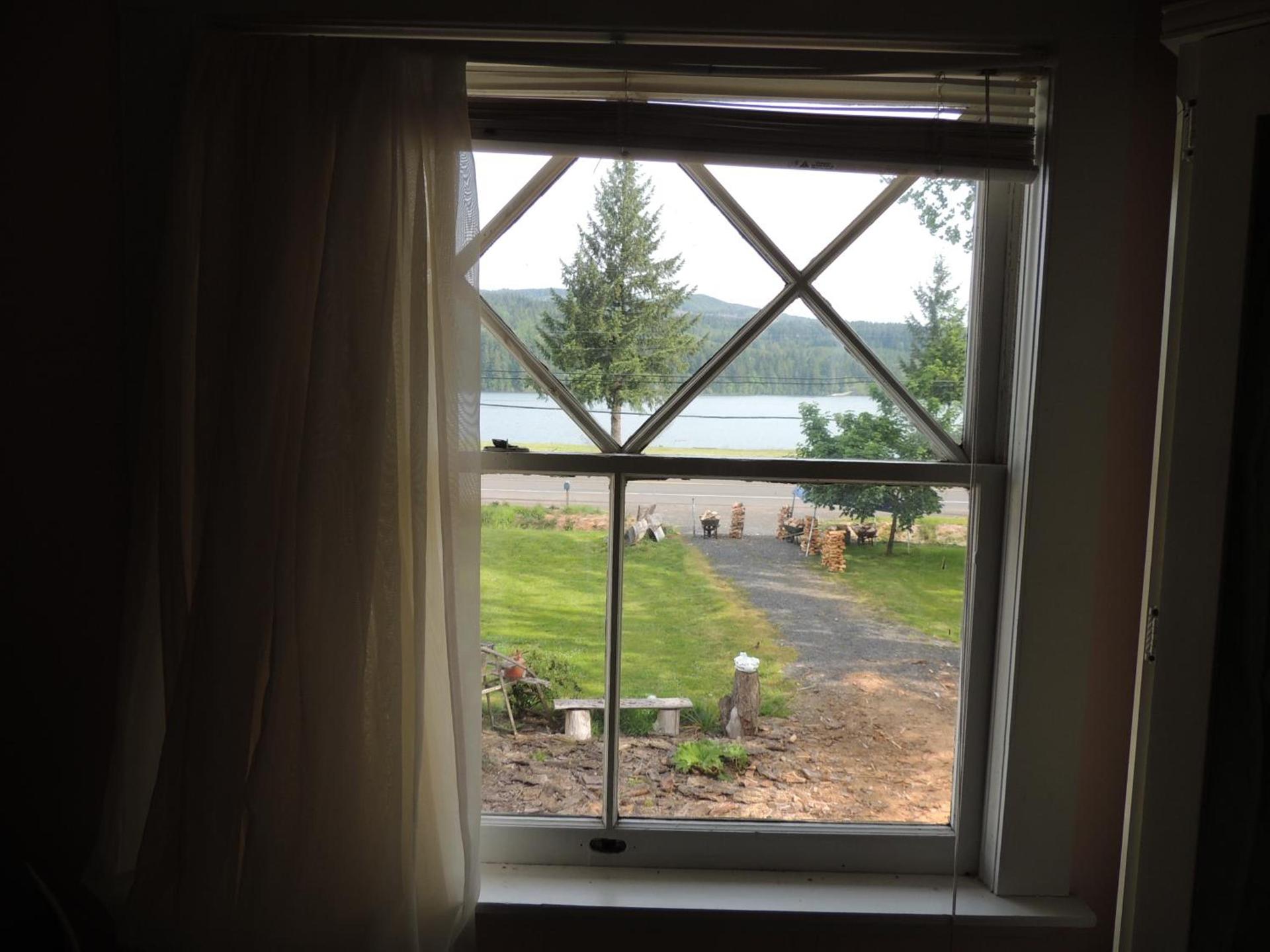 Foster Lake Inn photo 47