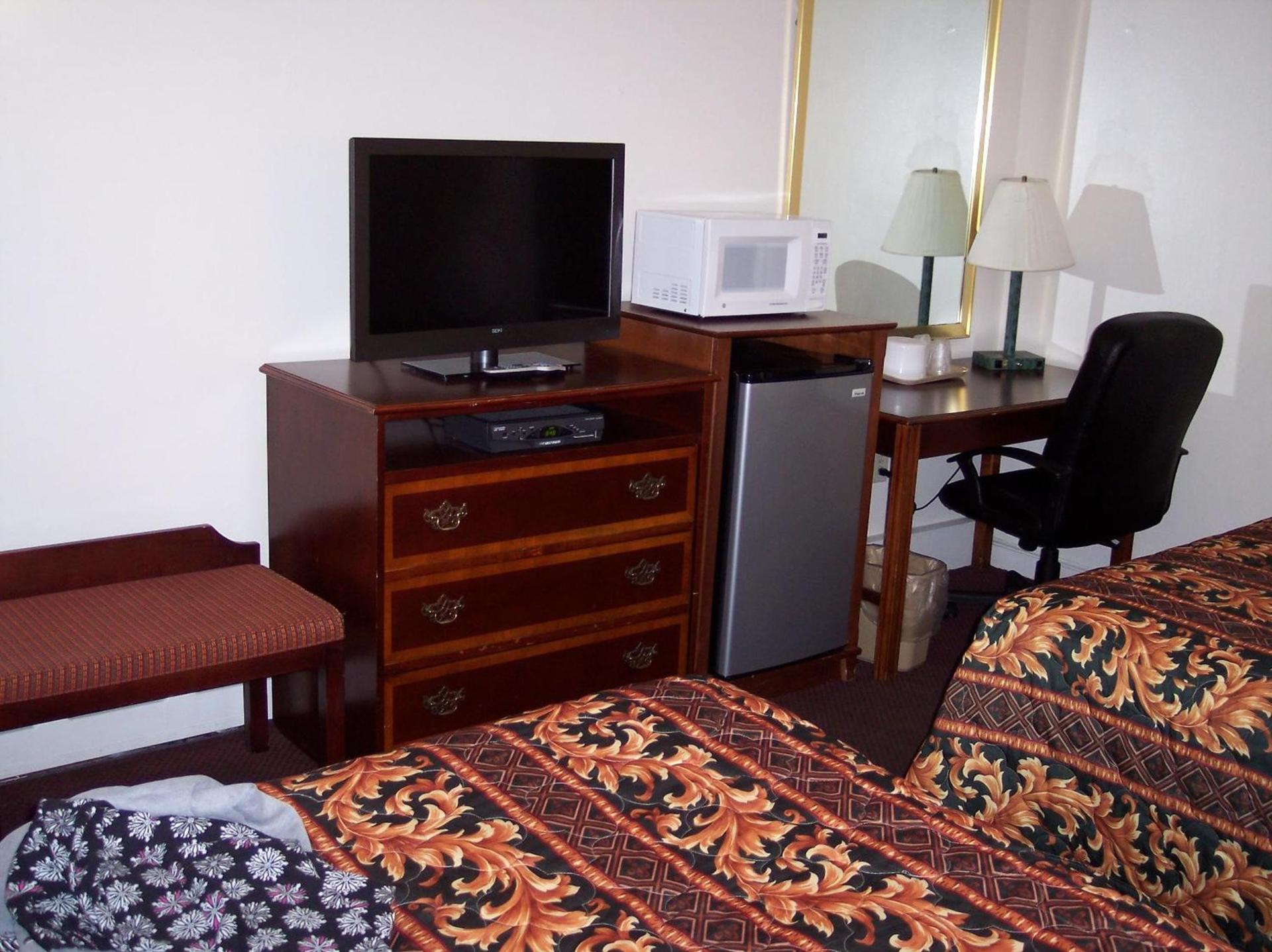 Shore Hills Motel photo 9