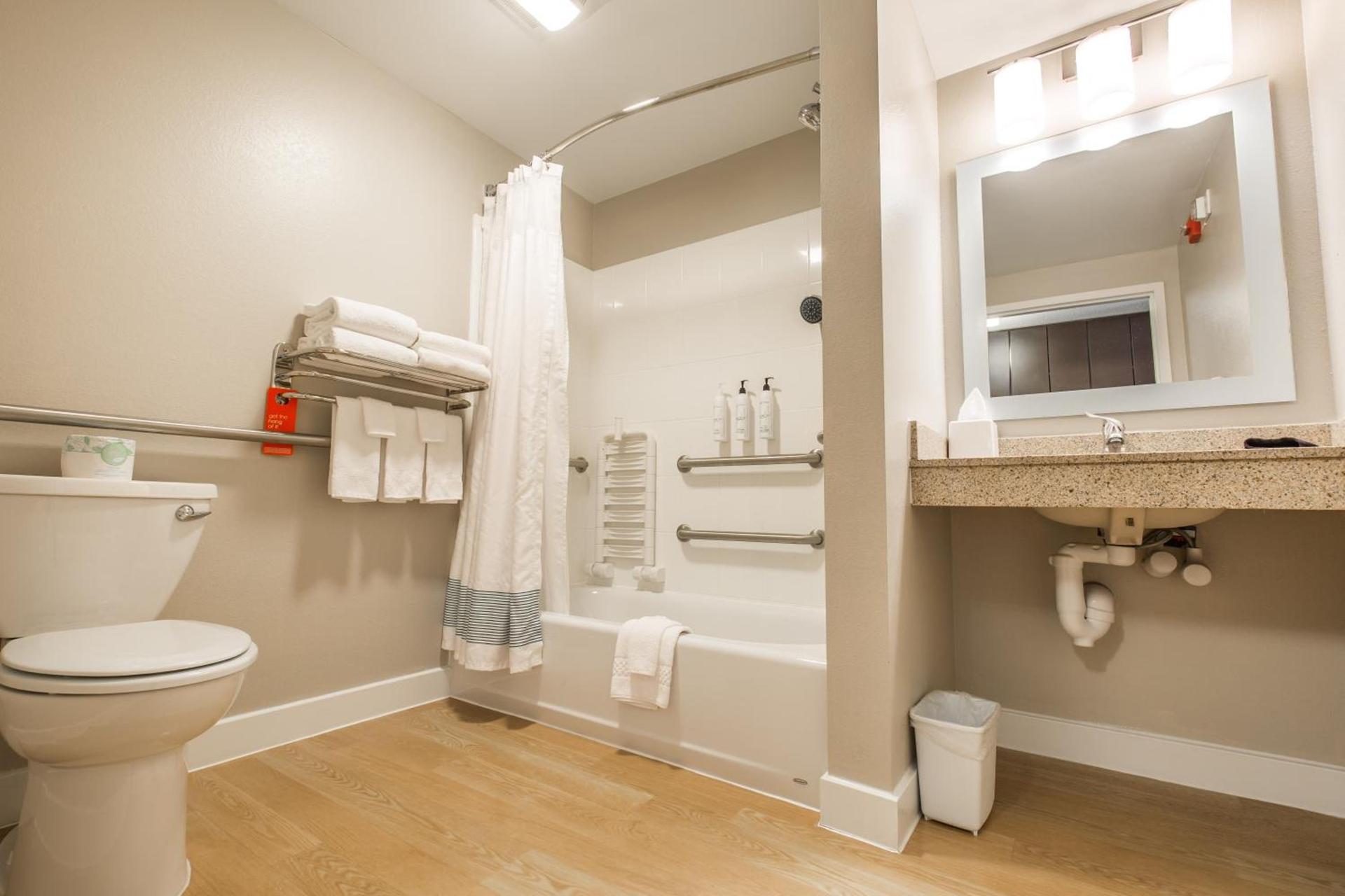 TownePlace Suites by Marriott Gilford photo 35