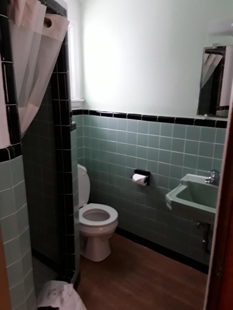 Gladstone Motel photo 9