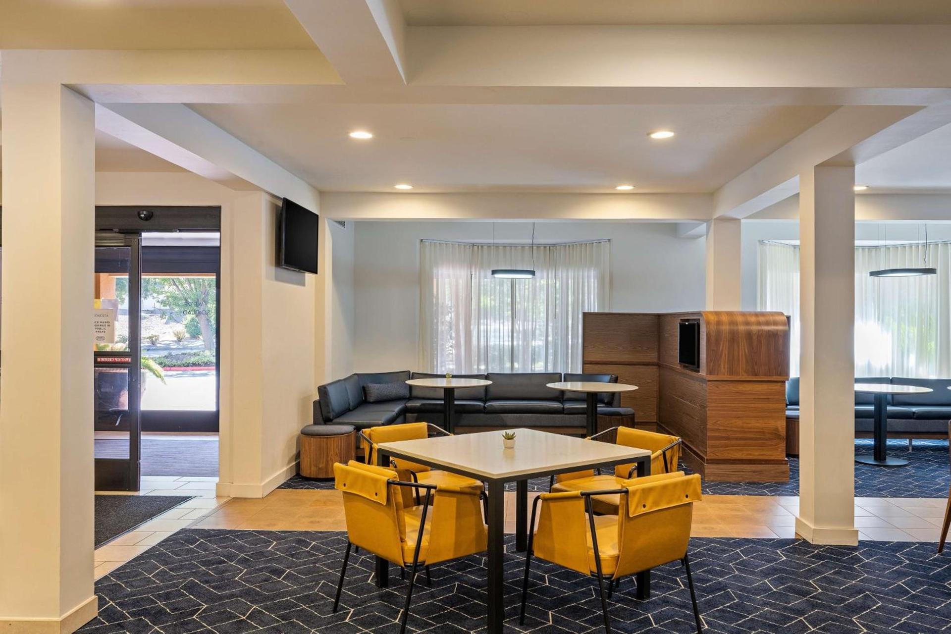 Sonesta Select Pleasant Hill photo 5
