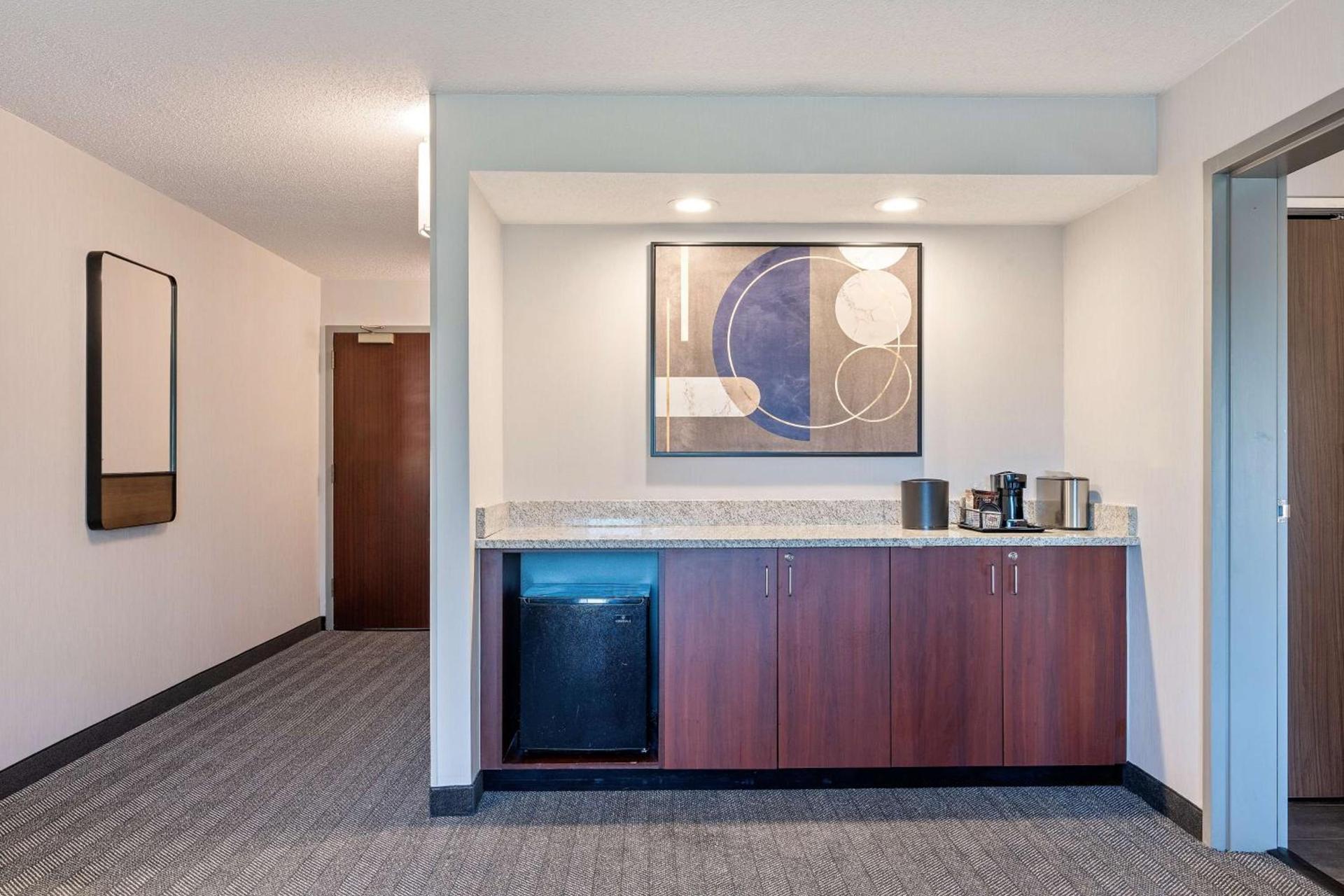 Sonesta Select Pleasant Hill photo 18