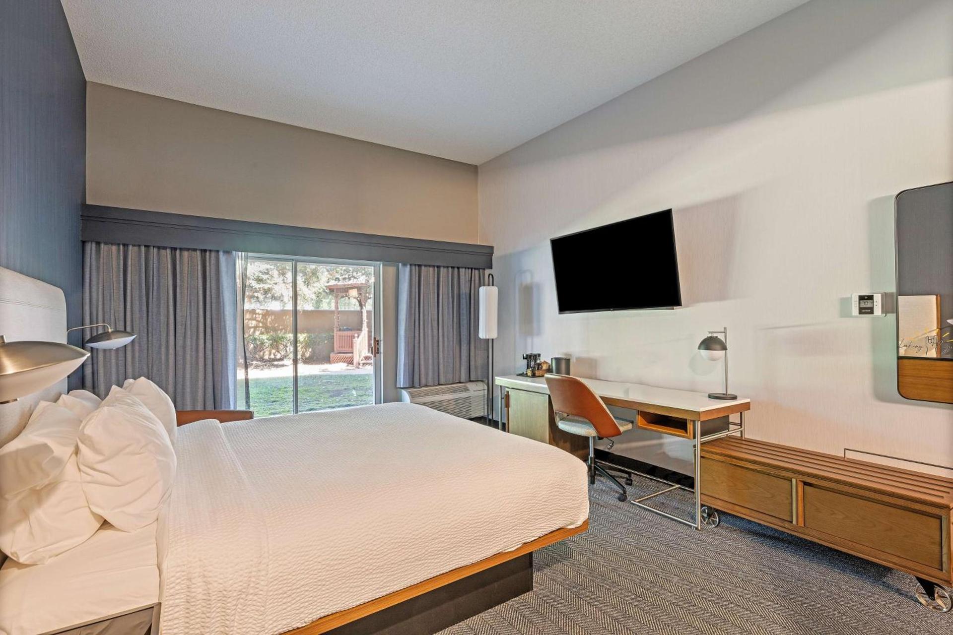 Sonesta Select Pleasant Hill photo 22