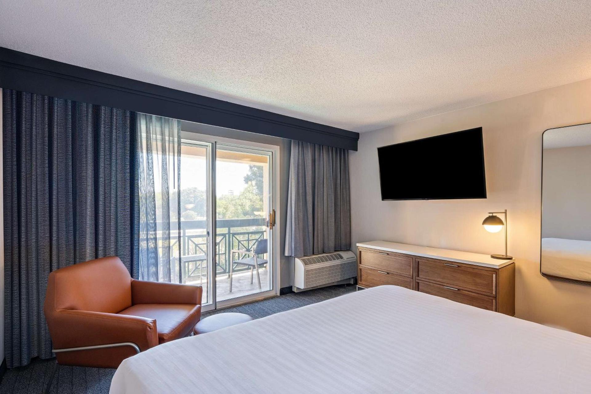 Sonesta Select Pleasant Hill photo 23