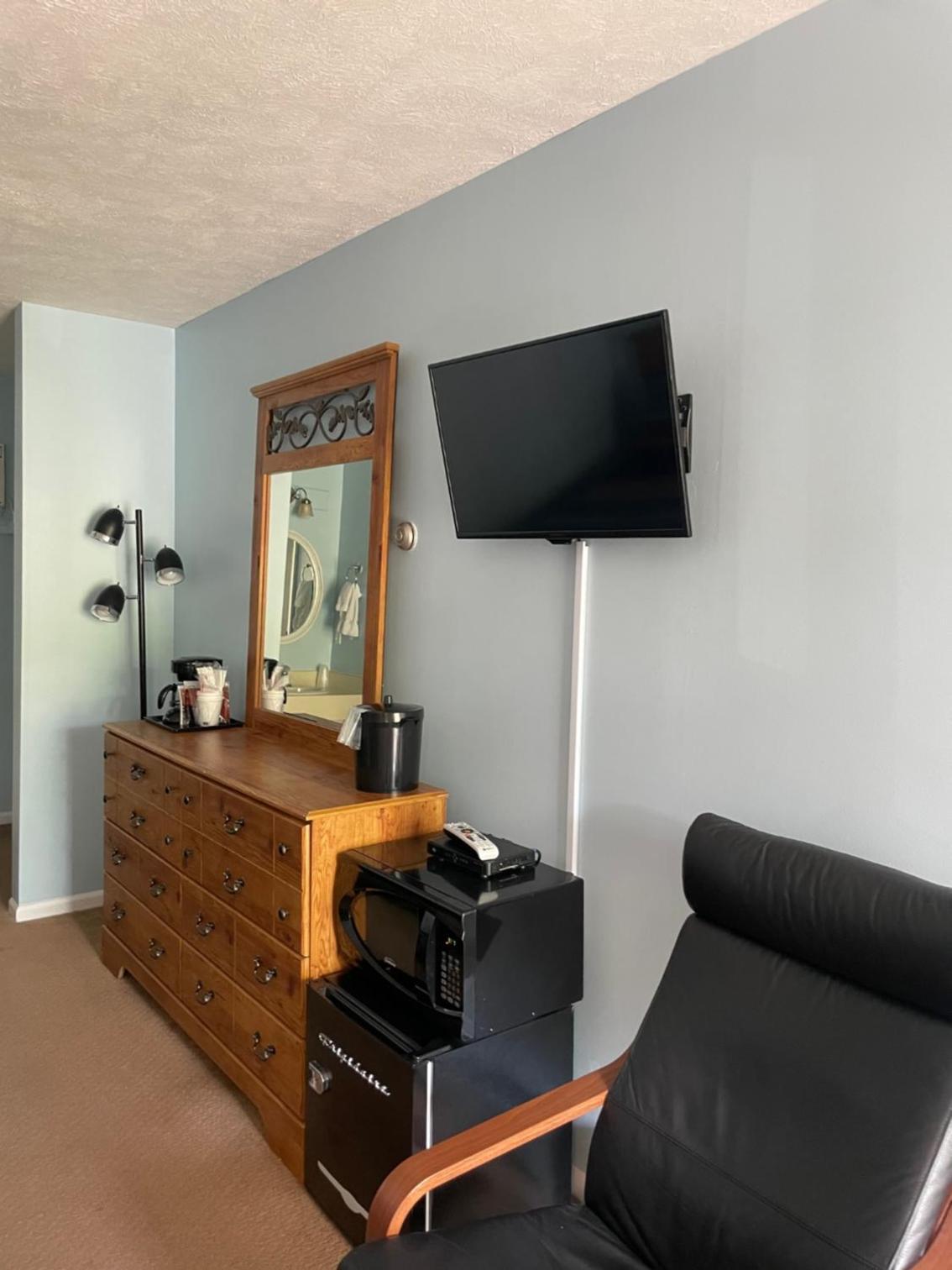 M22 Inn Glen Arbor photo 4