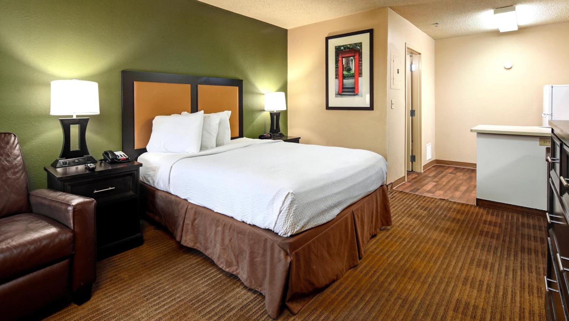 Home 1 Suites Extended Stay photo 14