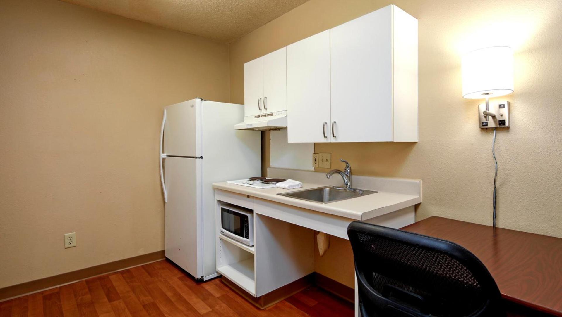 Home 1 Suites Extended Stay photo 18