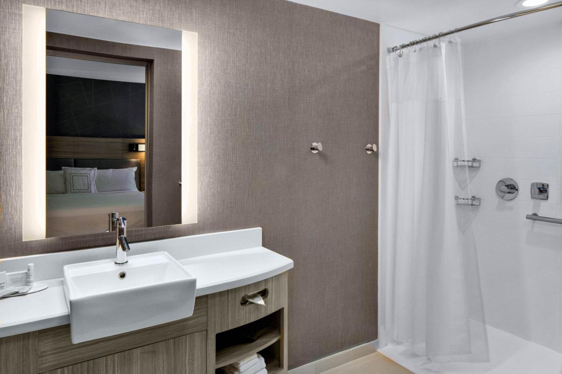 SpringHill Suites Hilton Head Island photo 10