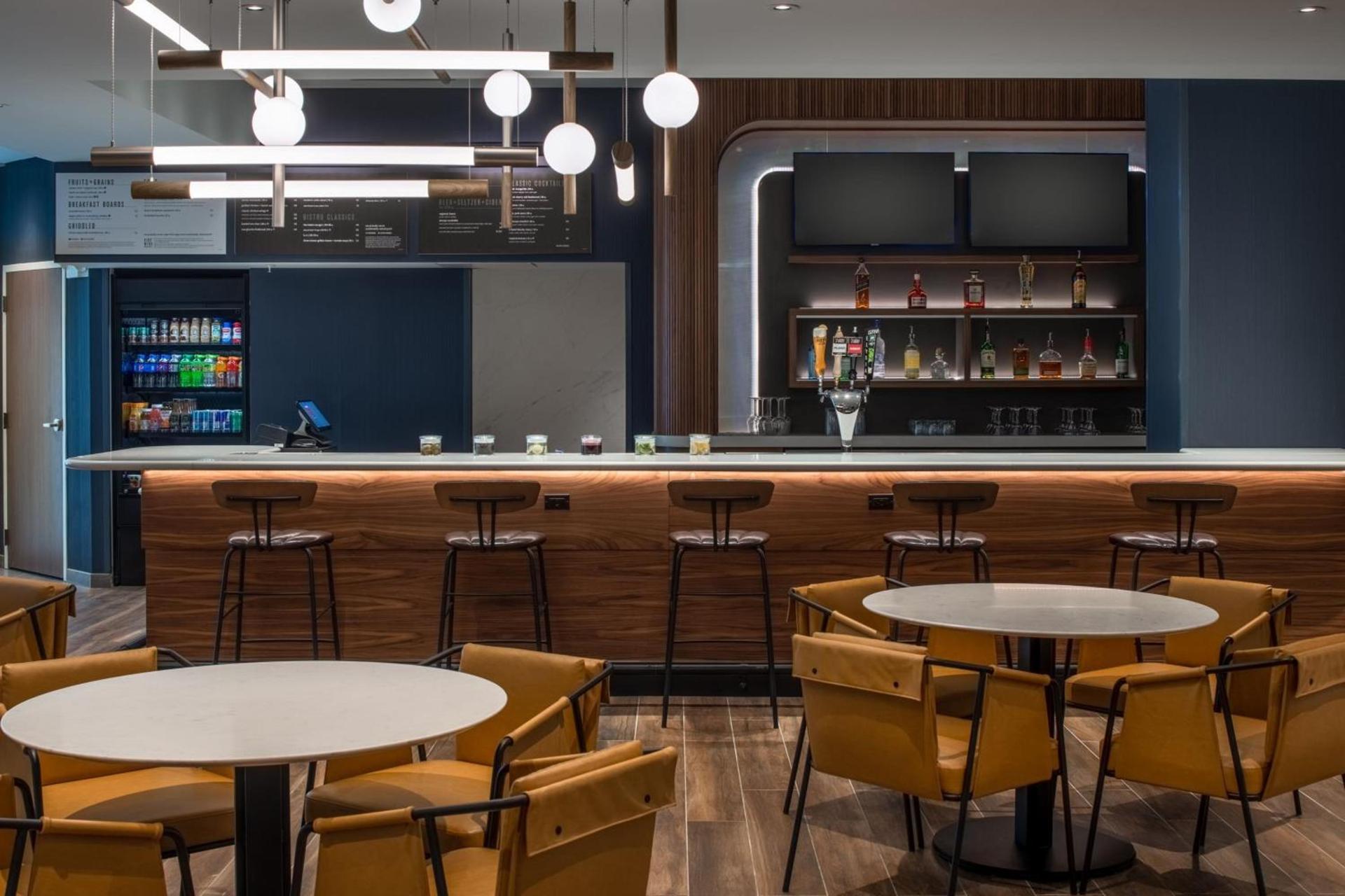 Courtyard by Marriott Olympia photo 36