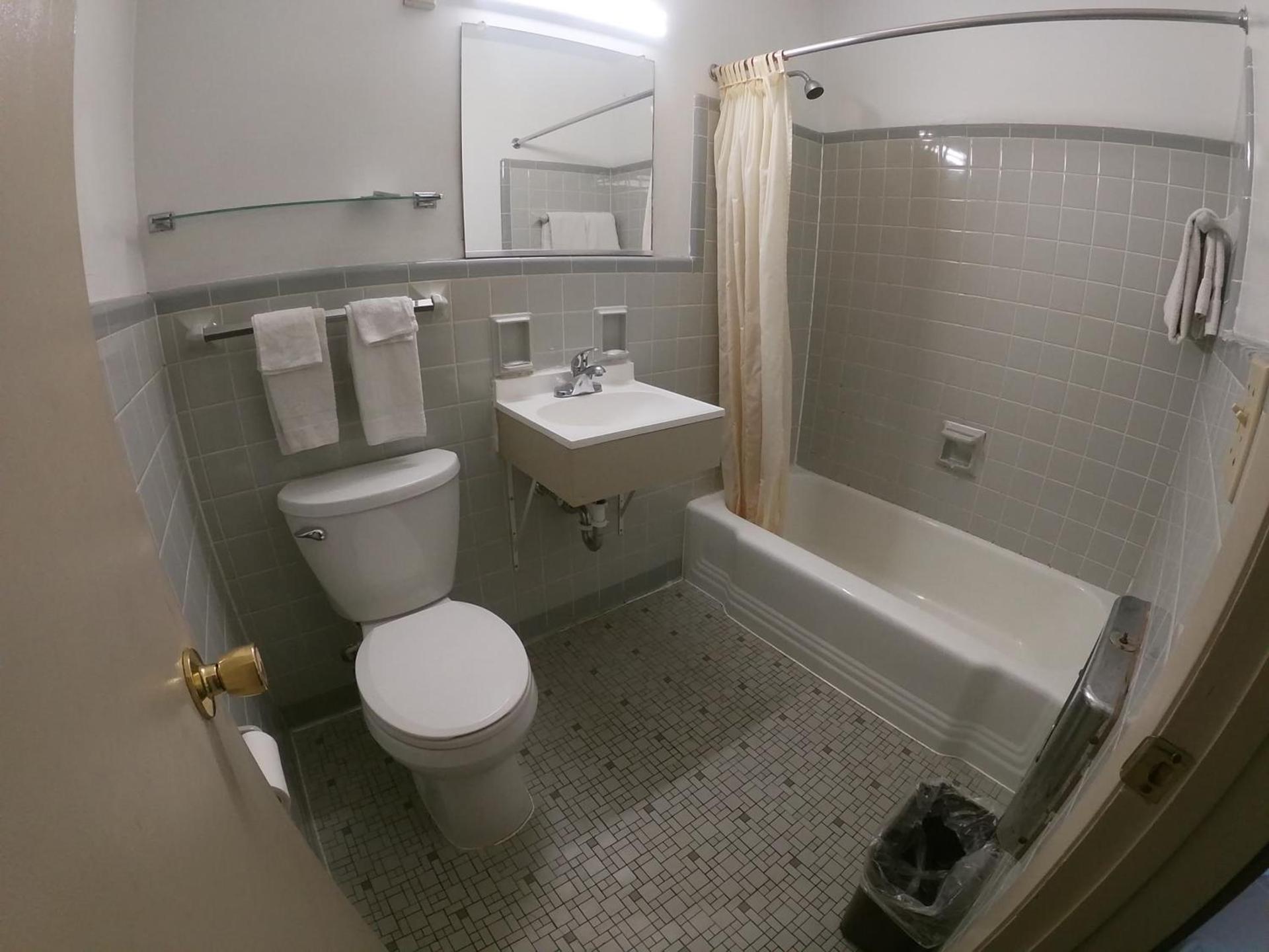 Budget Inn Clearfield PA photo 23