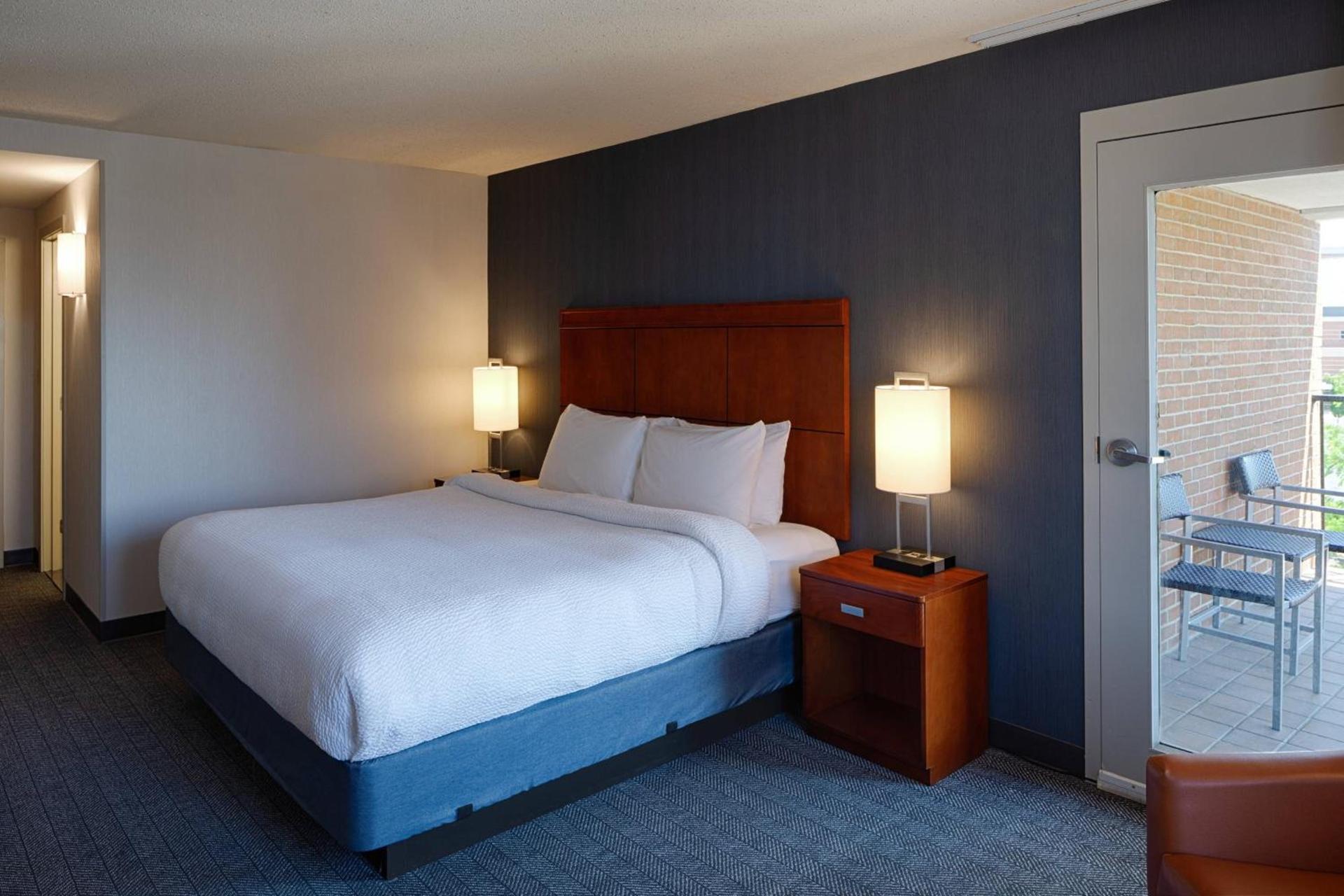 Courtyard by Marriott Springfield Downtown photo 11