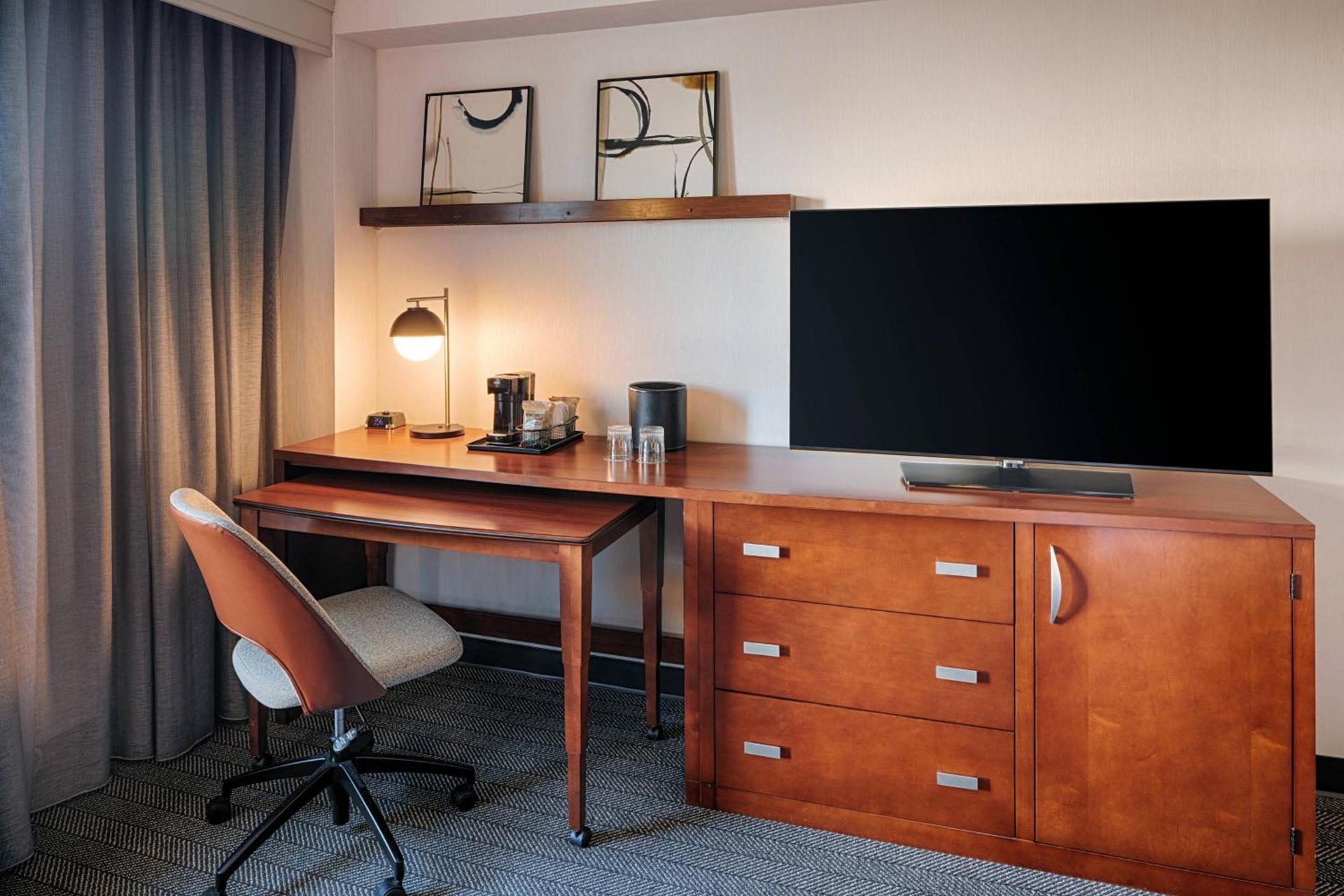Courtyard by Marriott Springfield Downtown photo 12