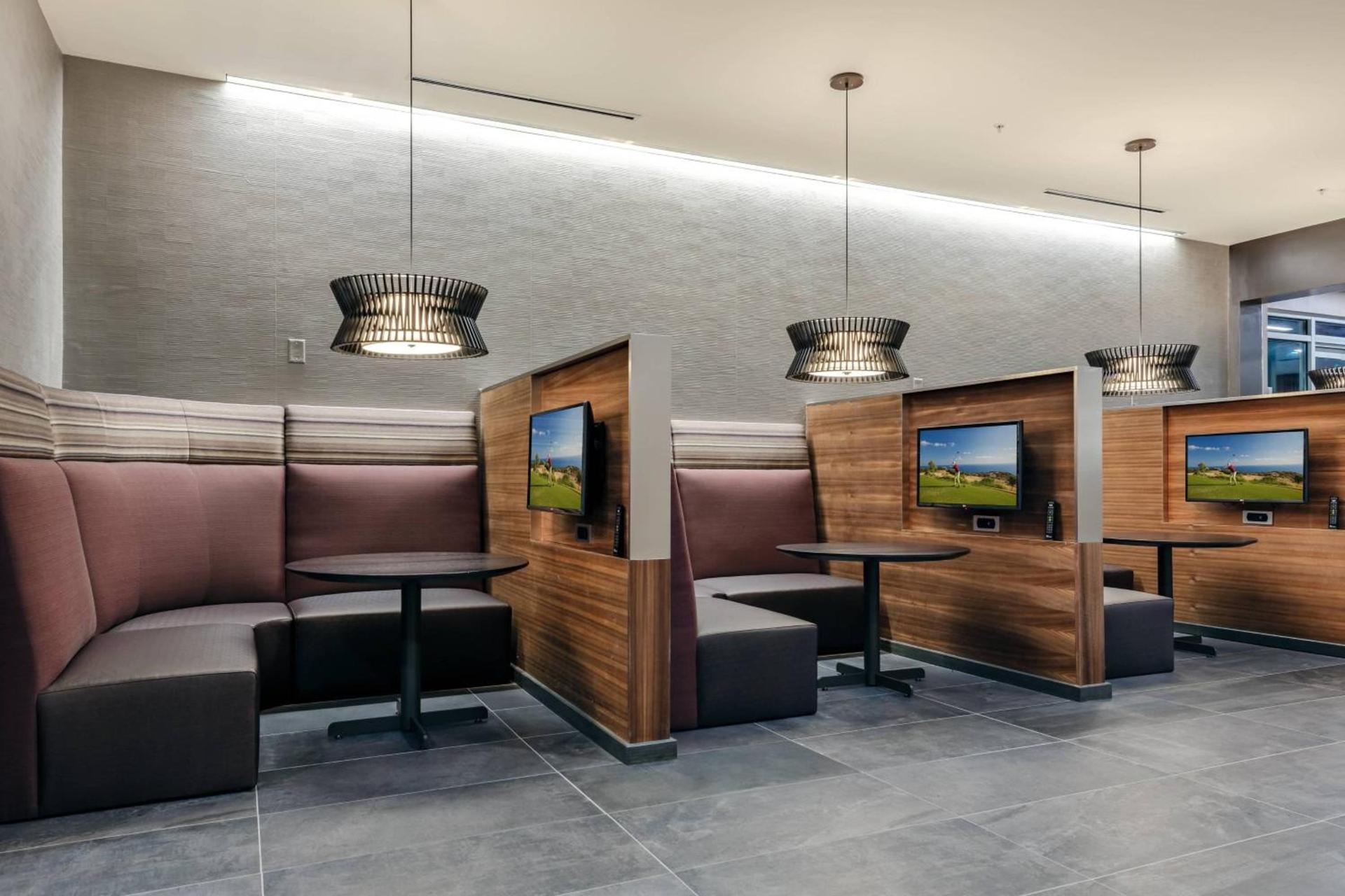 Courtyard by Marriott Savannah Airport photo 17