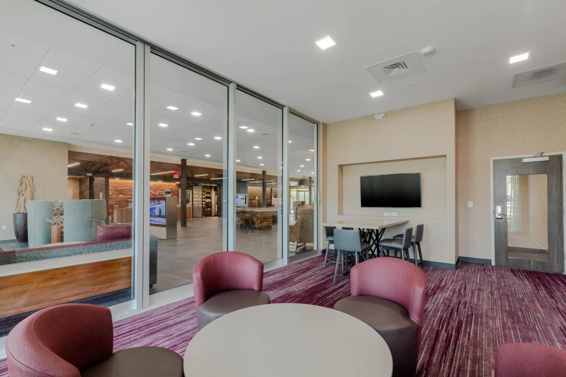 Courtyard by Marriott Savannah Airport photo 19