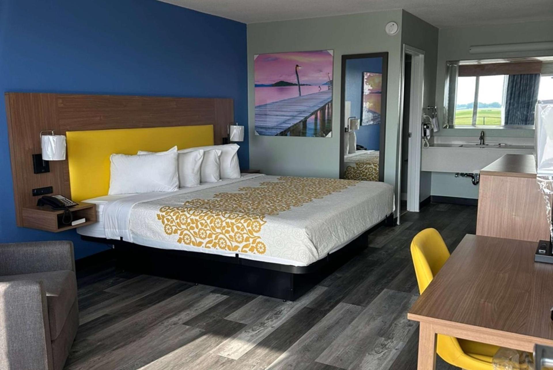 Days Inn & Suites by Wyndham Jennings photo 13