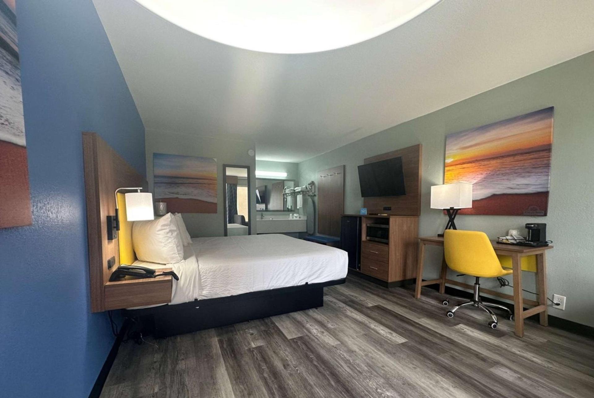 Days Inn & Suites by Wyndham Jennings photo 15