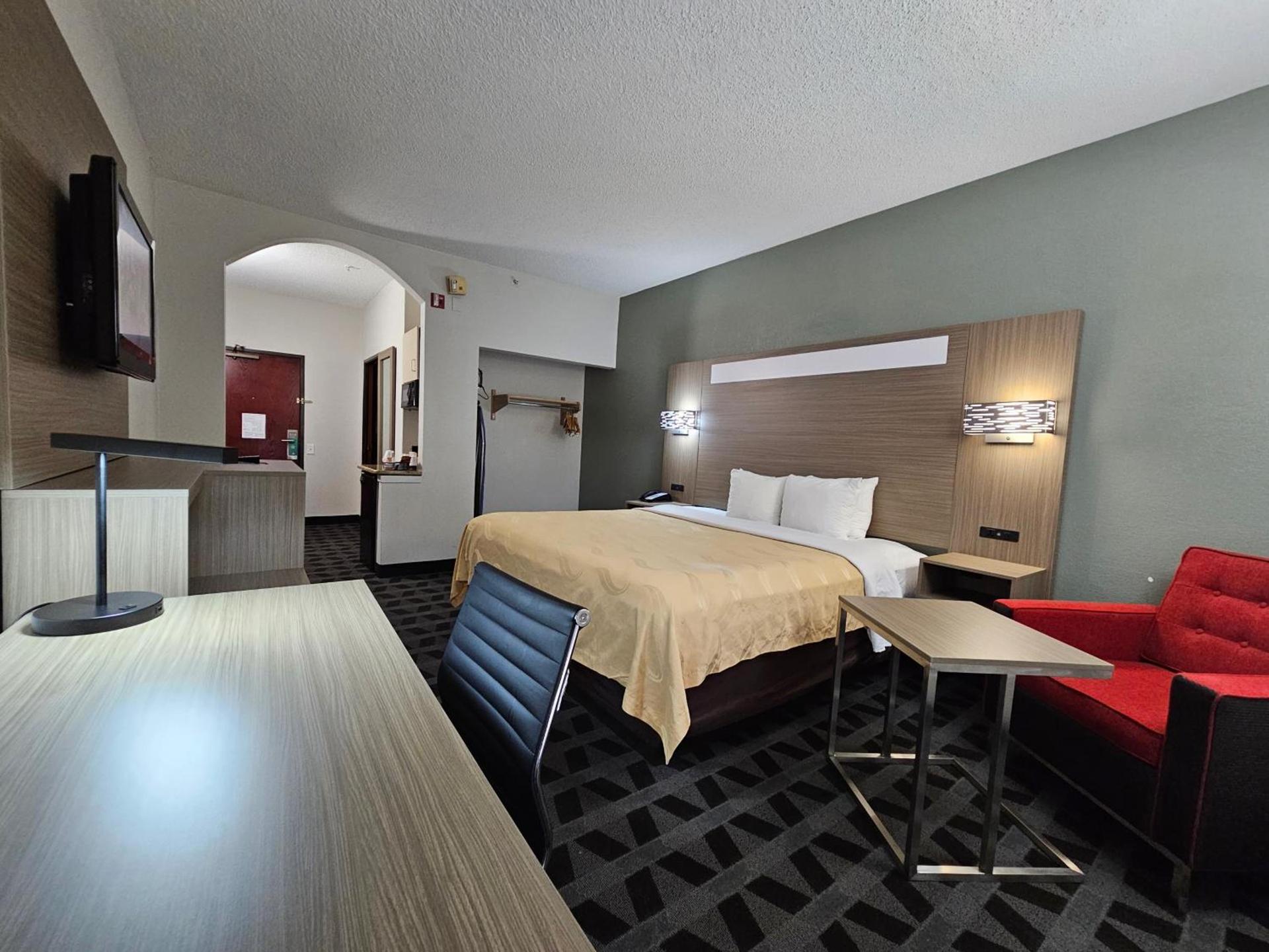 Quality Inn & Suites Irving DFW Airport South photo 64