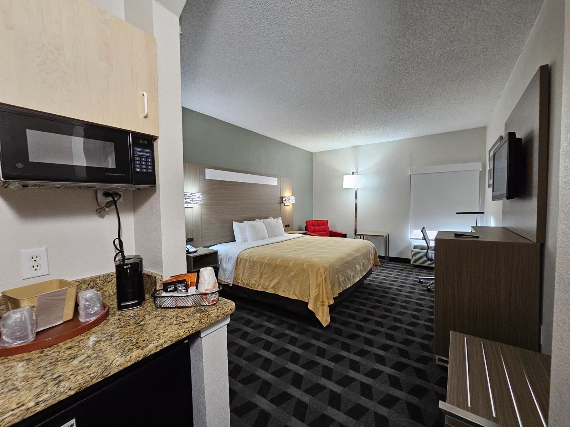 Quality Inn & Suites Irving DFW Airport South photo 66