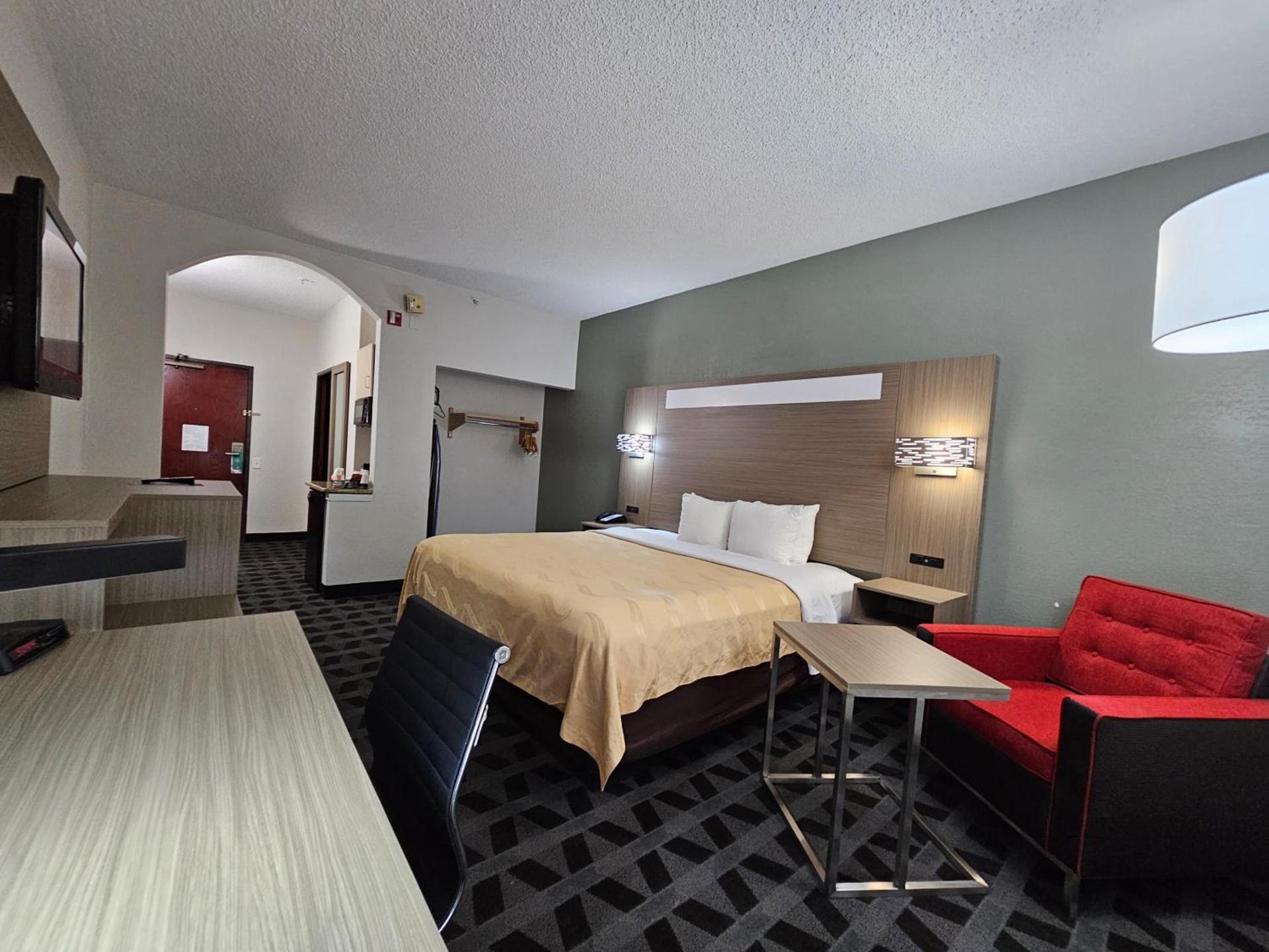 Quality Inn & Suites Irving DFW Airport South photo 67