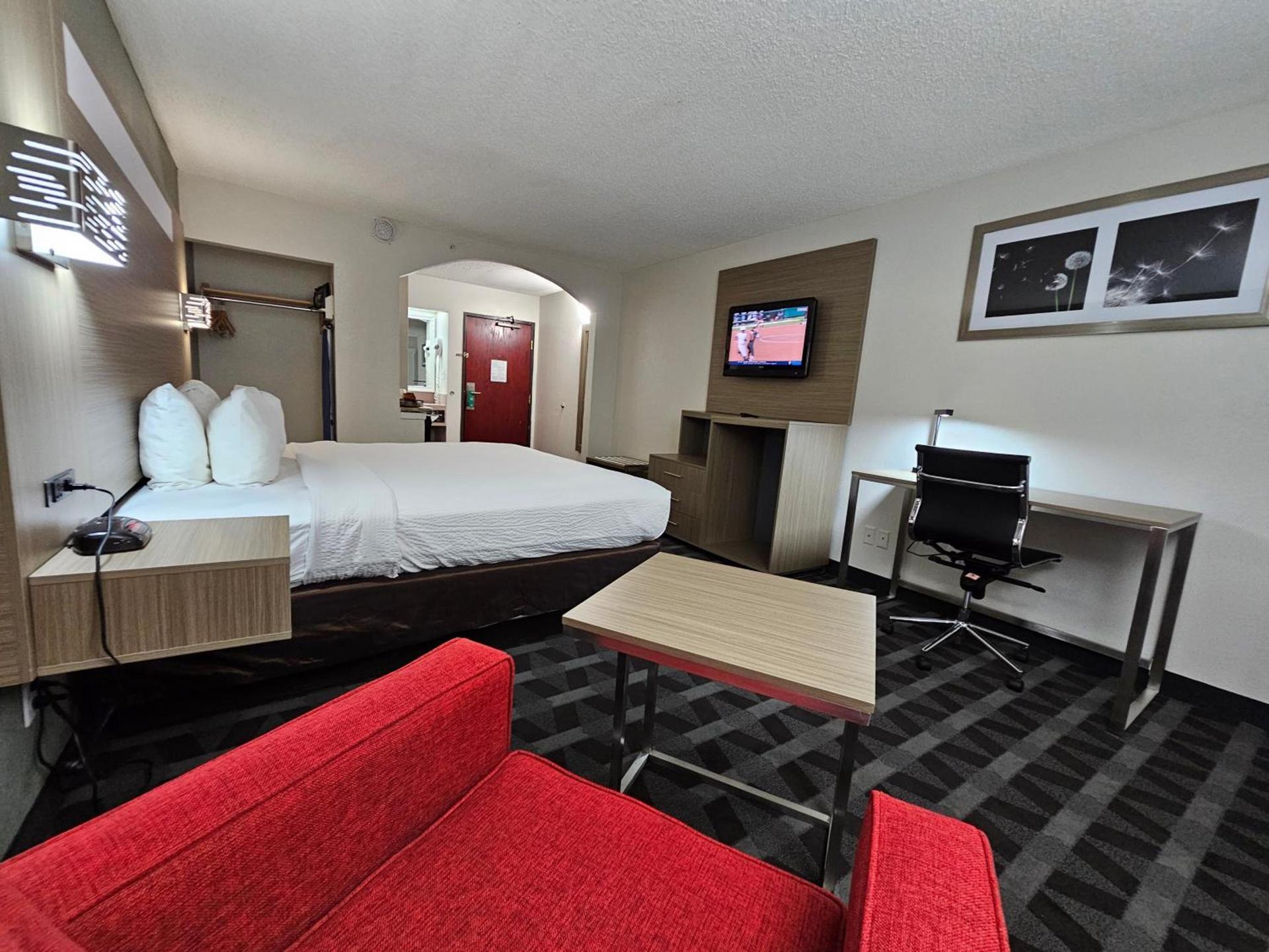 Quality Inn & Suites Irving DFW Airport South photo 71