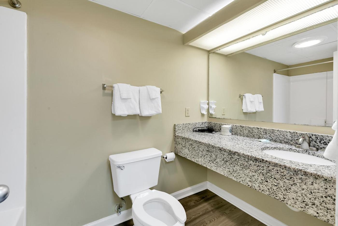 Windsurfer Hotel photo 41