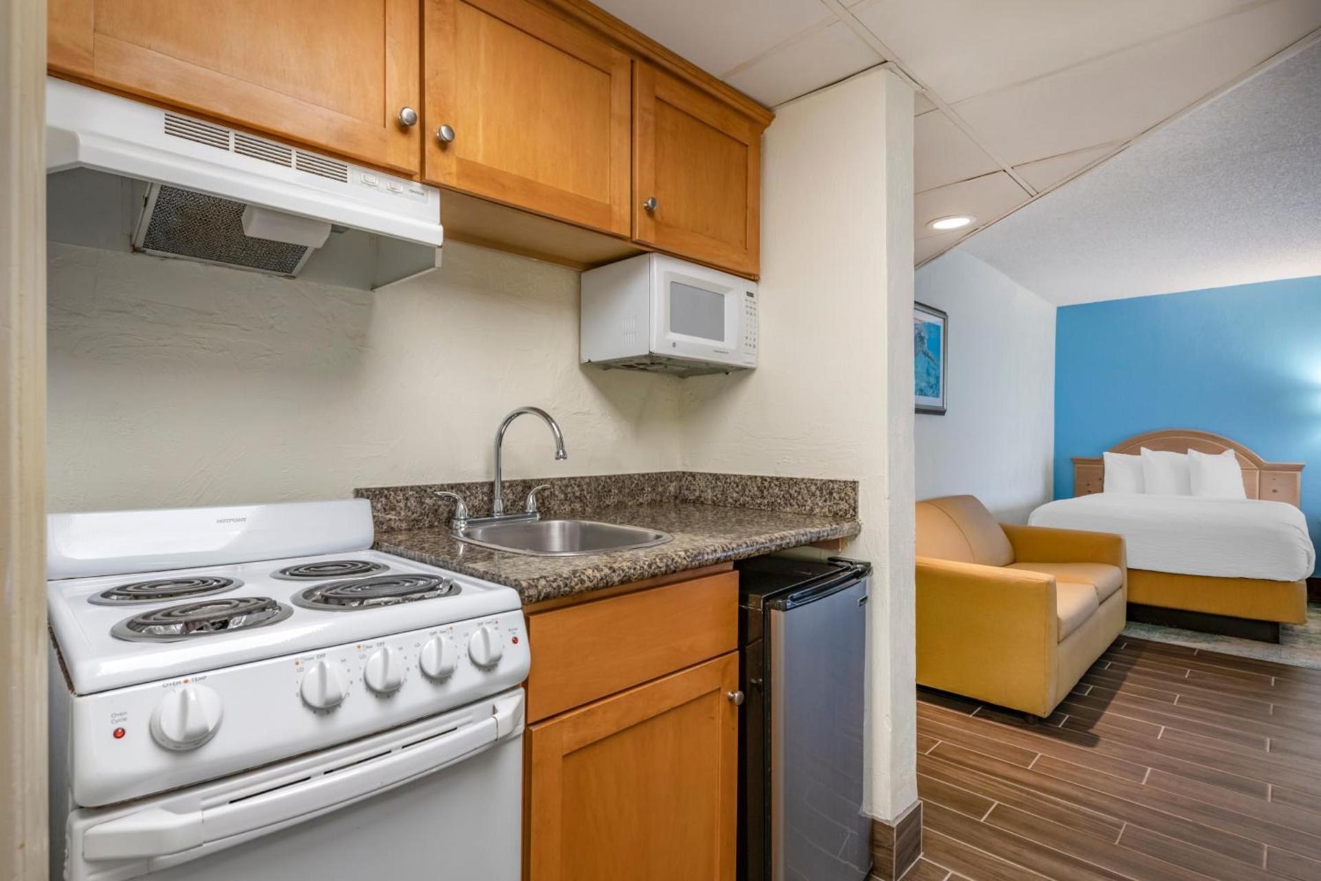 Tropical Winds Resort Hotel photo 24