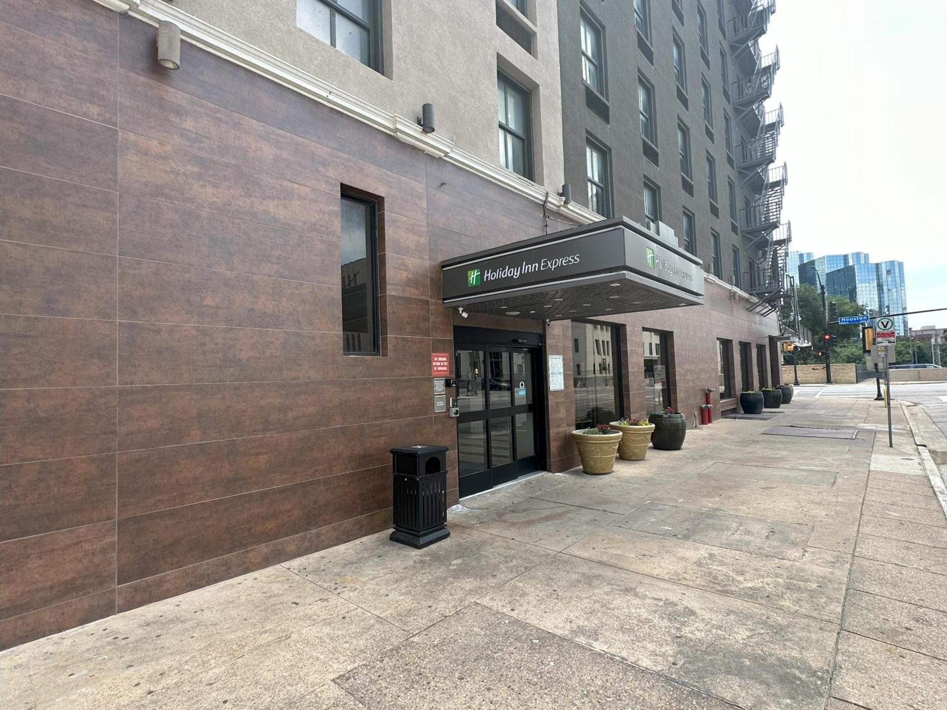 Holiday Inn Express - Dallas Downtown by IHG photo 87