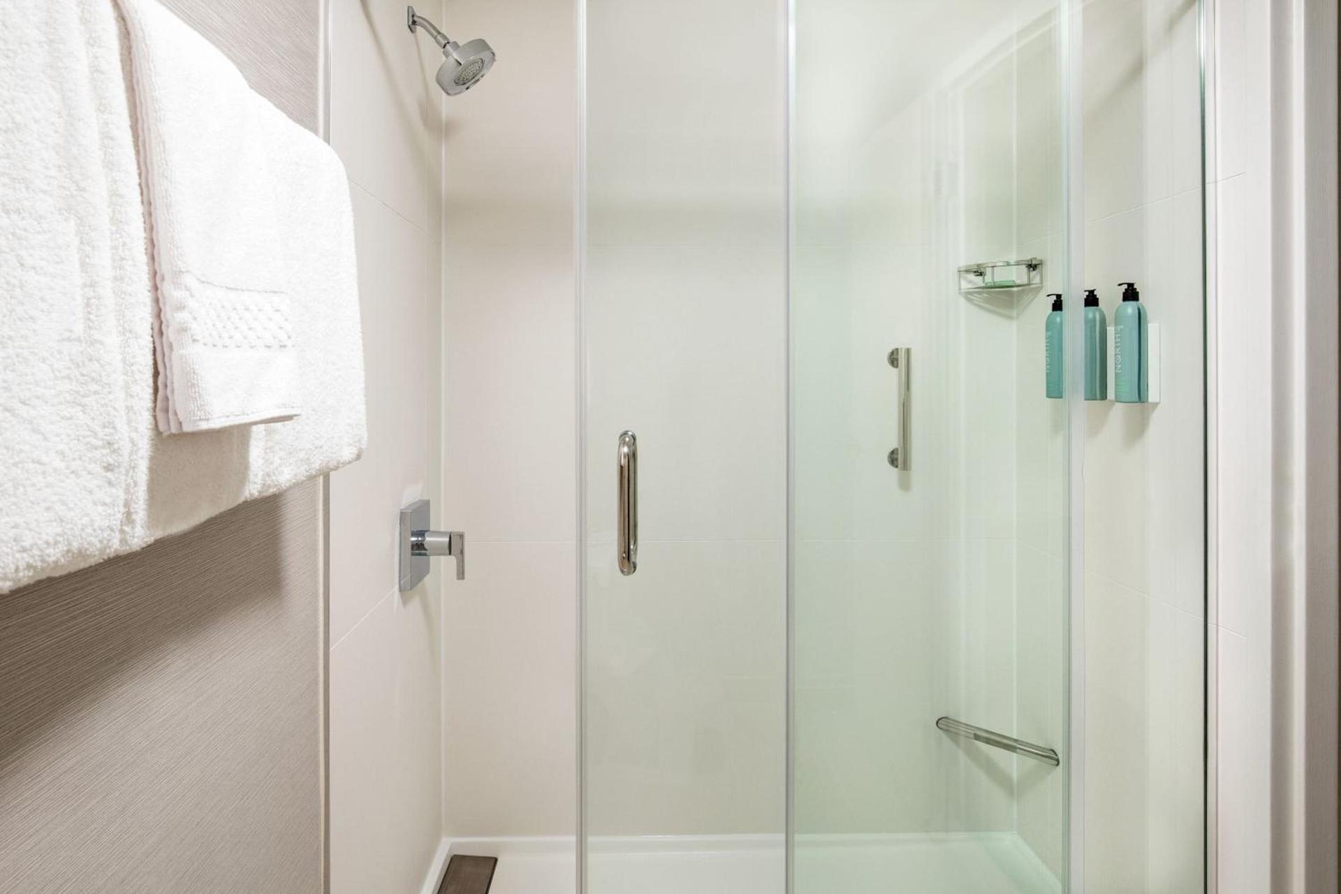 Courtyard by Marriott Boston Andover photo 16
