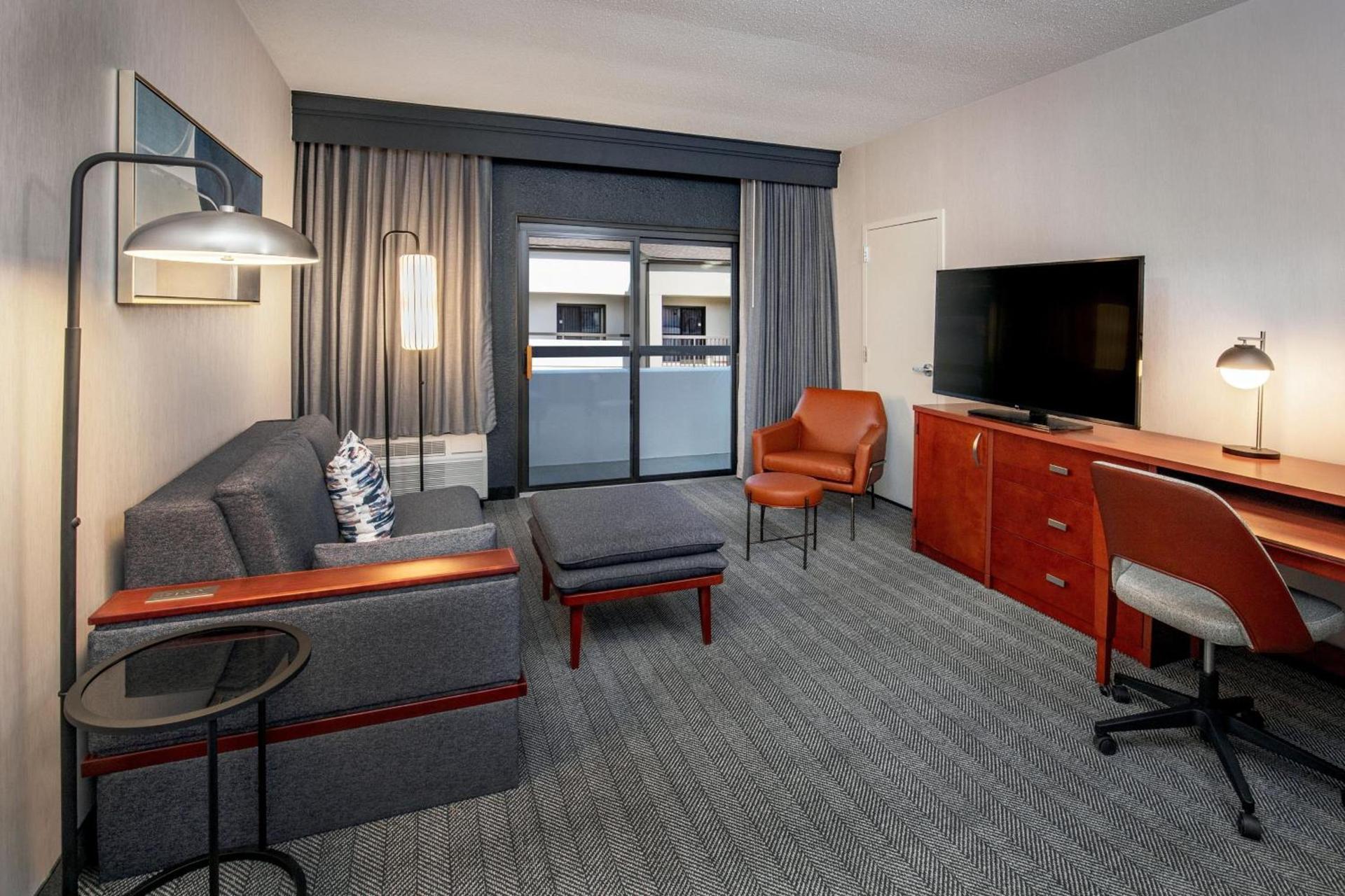 Courtyard by Marriott Boston Andover photo 22