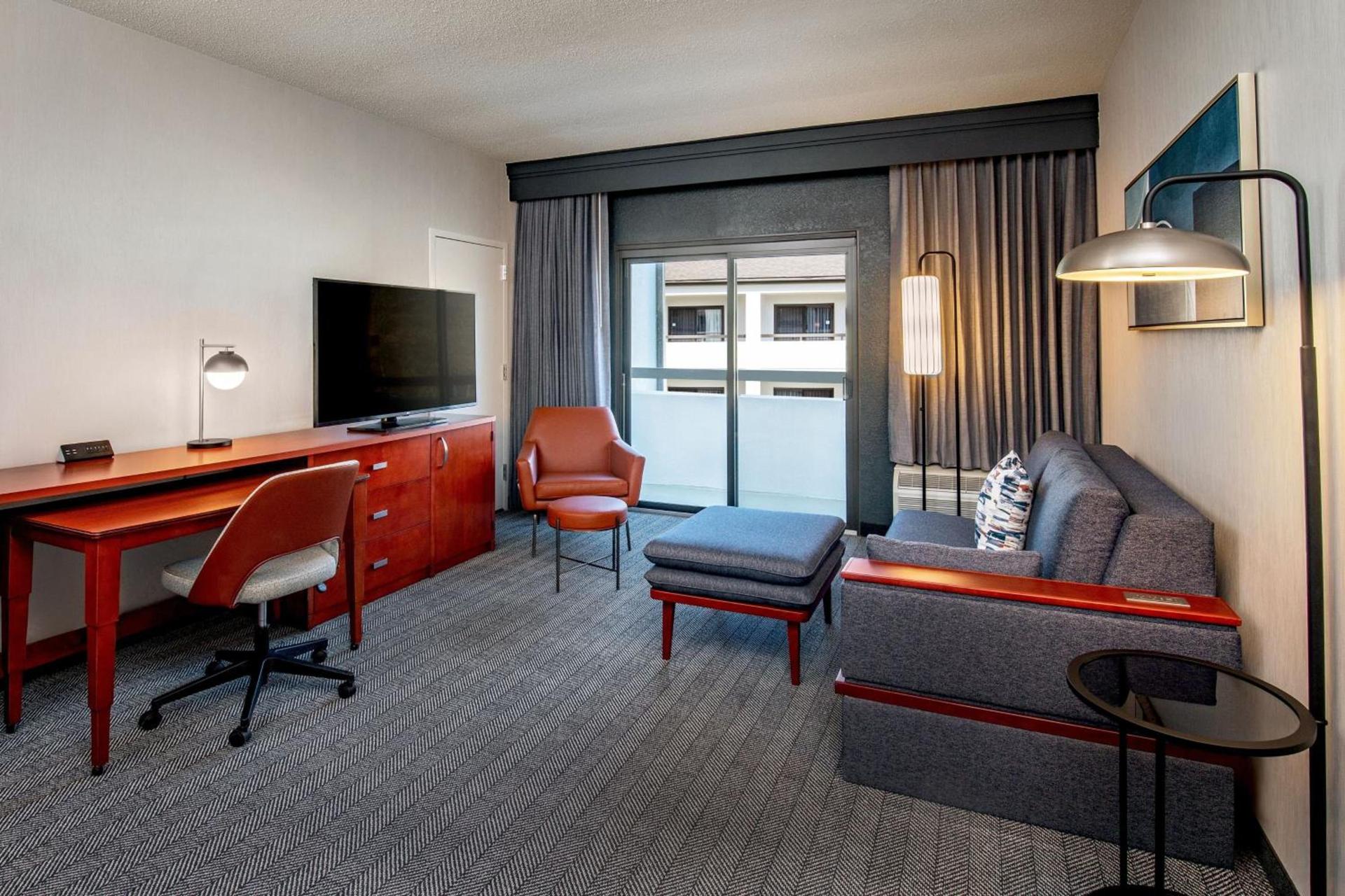 Courtyard by Marriott Boston Andover photo 23