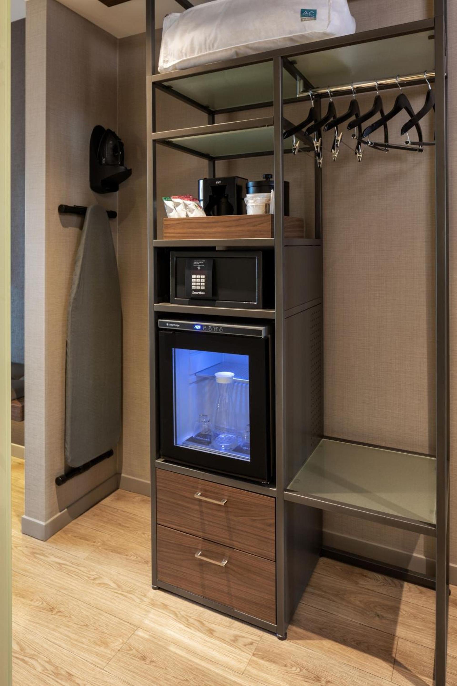 AC Hotel by Marriott Bloomington Mall of America photo 15
