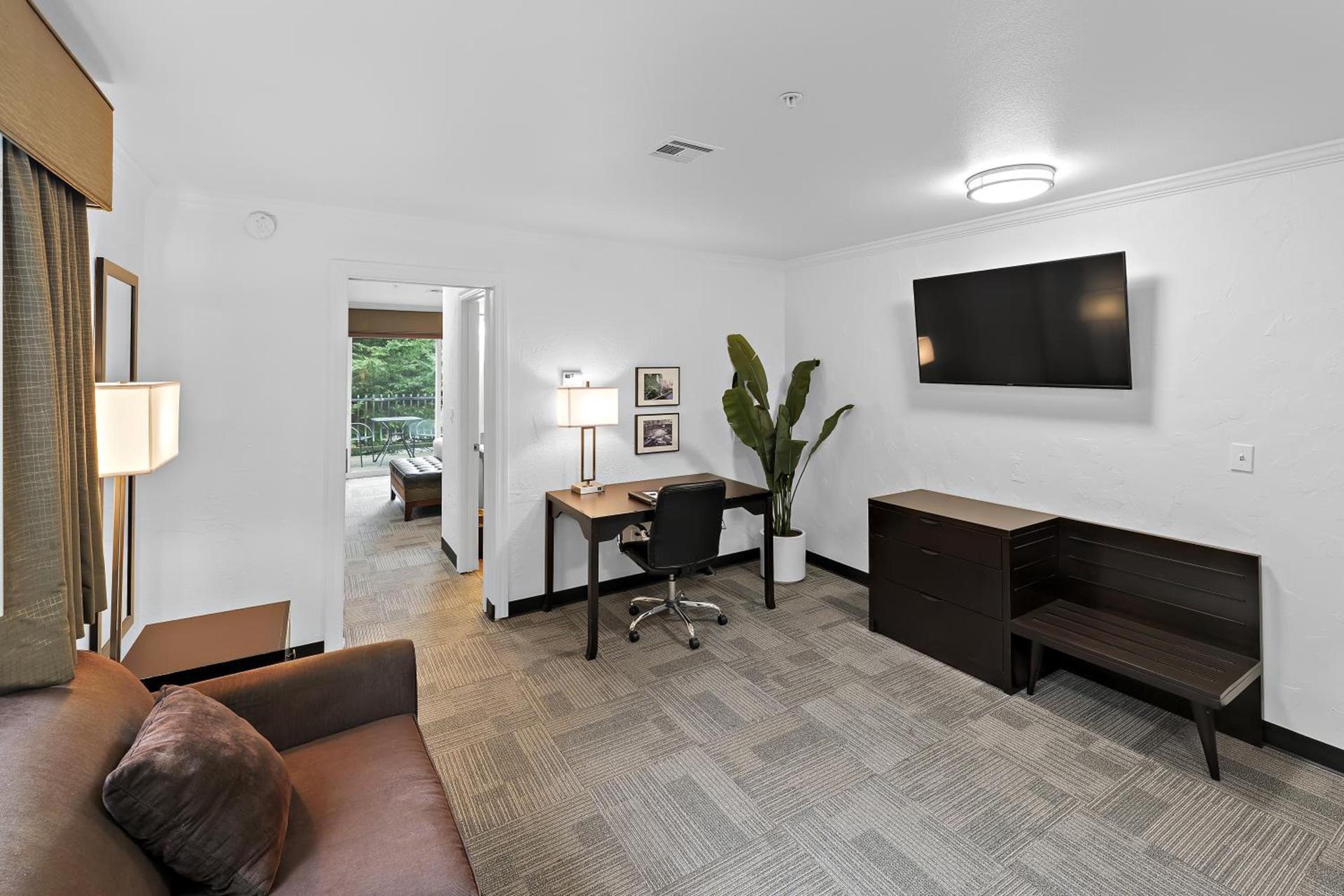 Best Western Wesley Inn & Suites photo 37